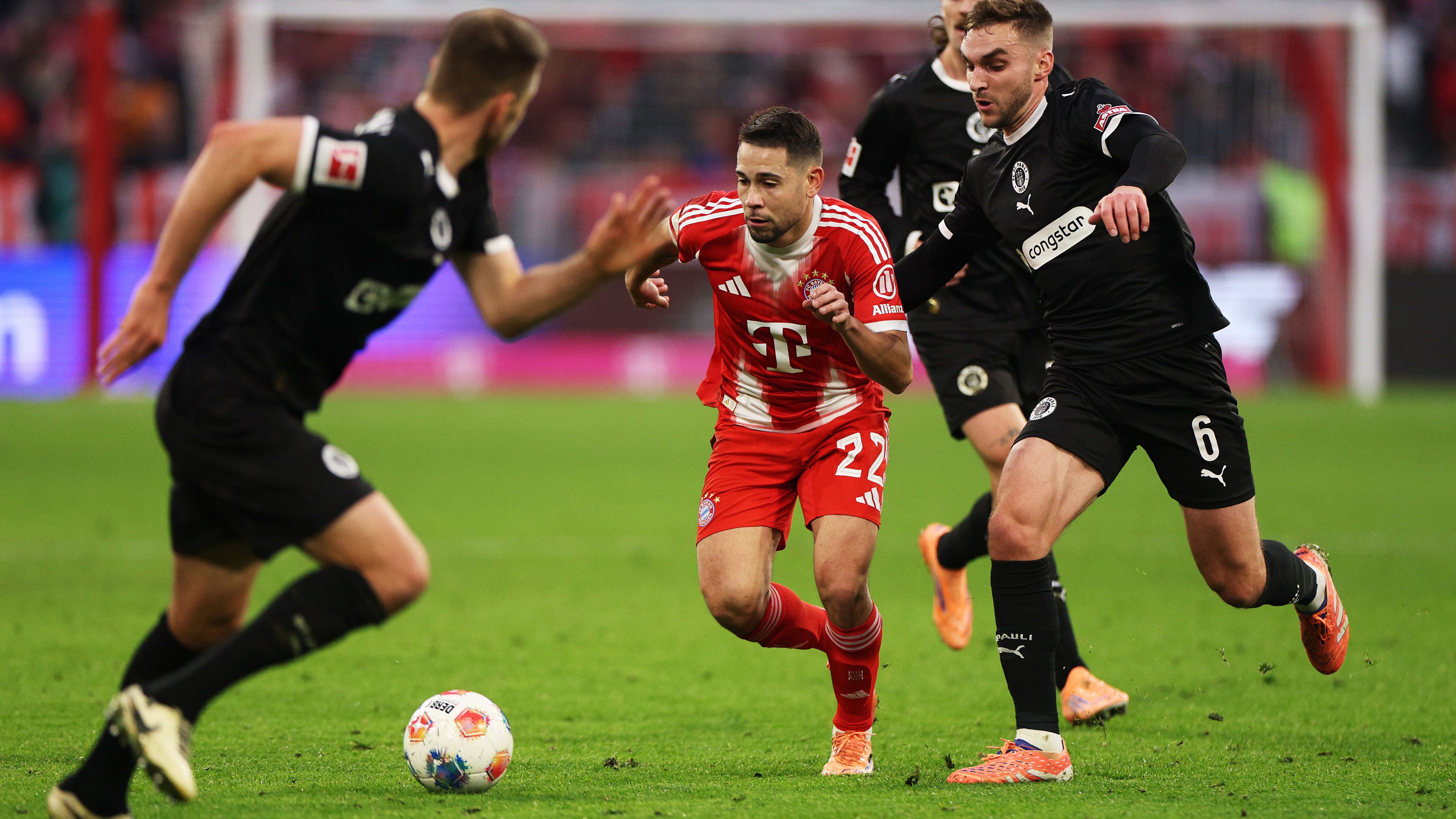 FC Bayern München v FC St. Pauli - Bundesliga