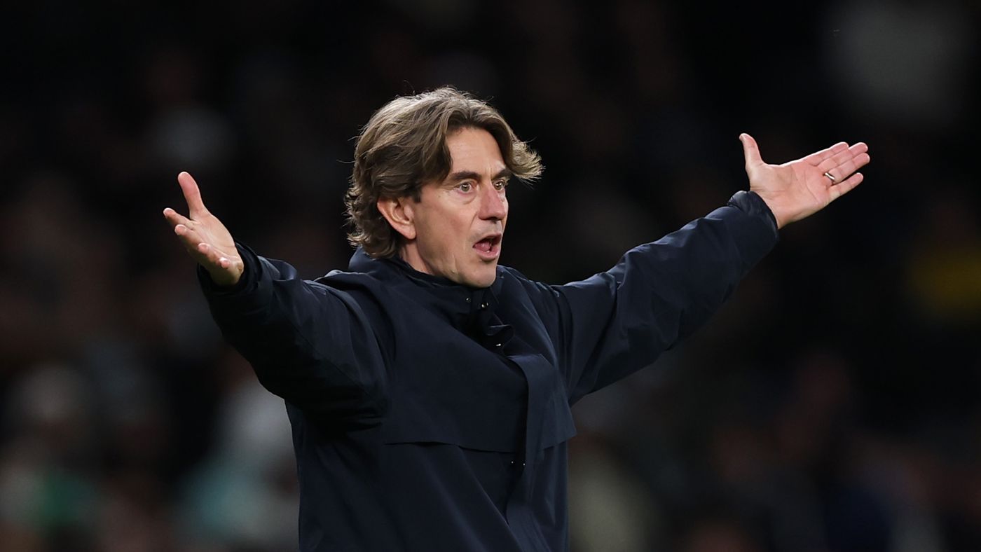 مدرب توتنهام يفتح النار على لاعبيه