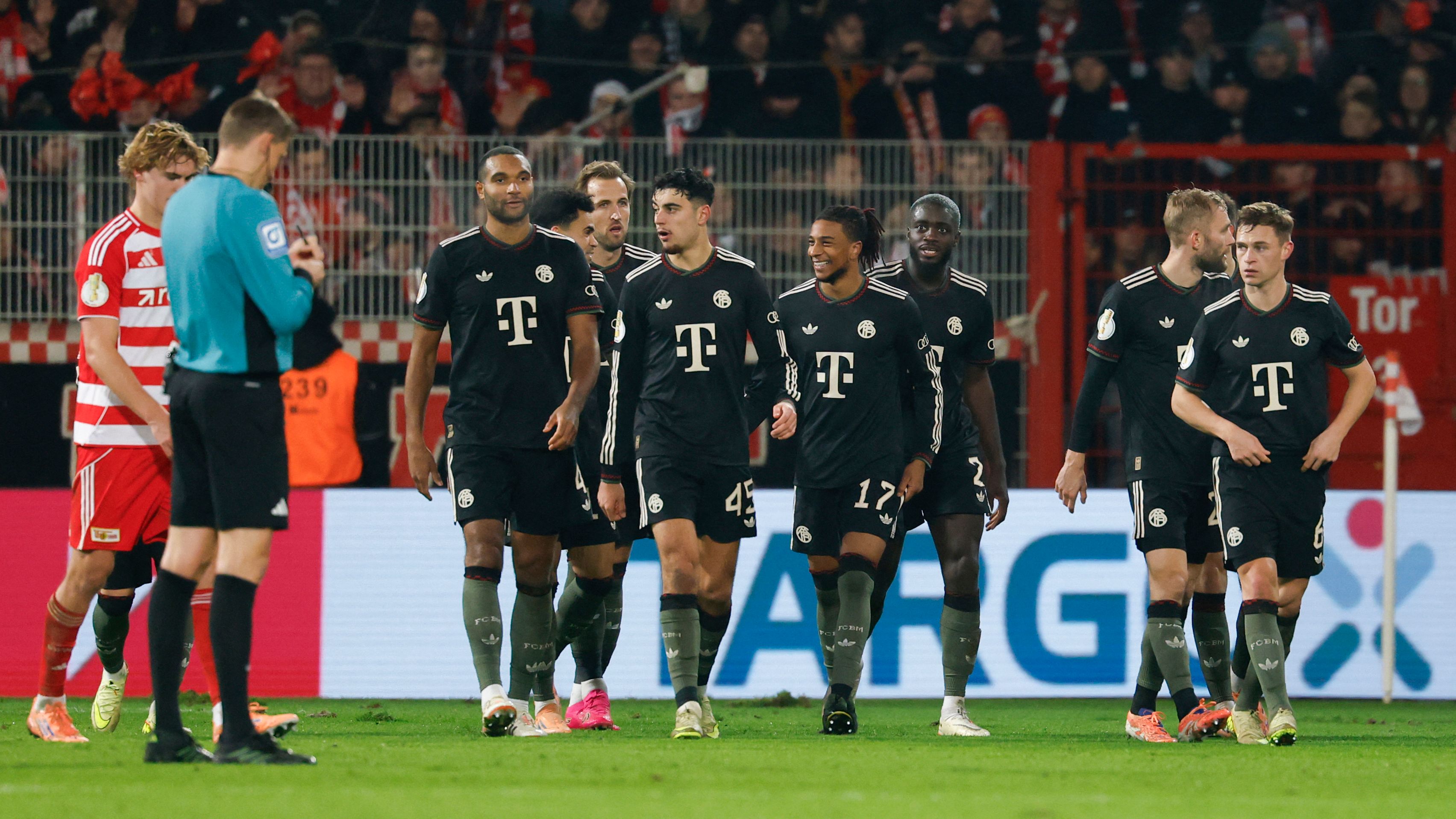 FBL-GER-CUP-UNION BERLIN-BAYERN MUNICH