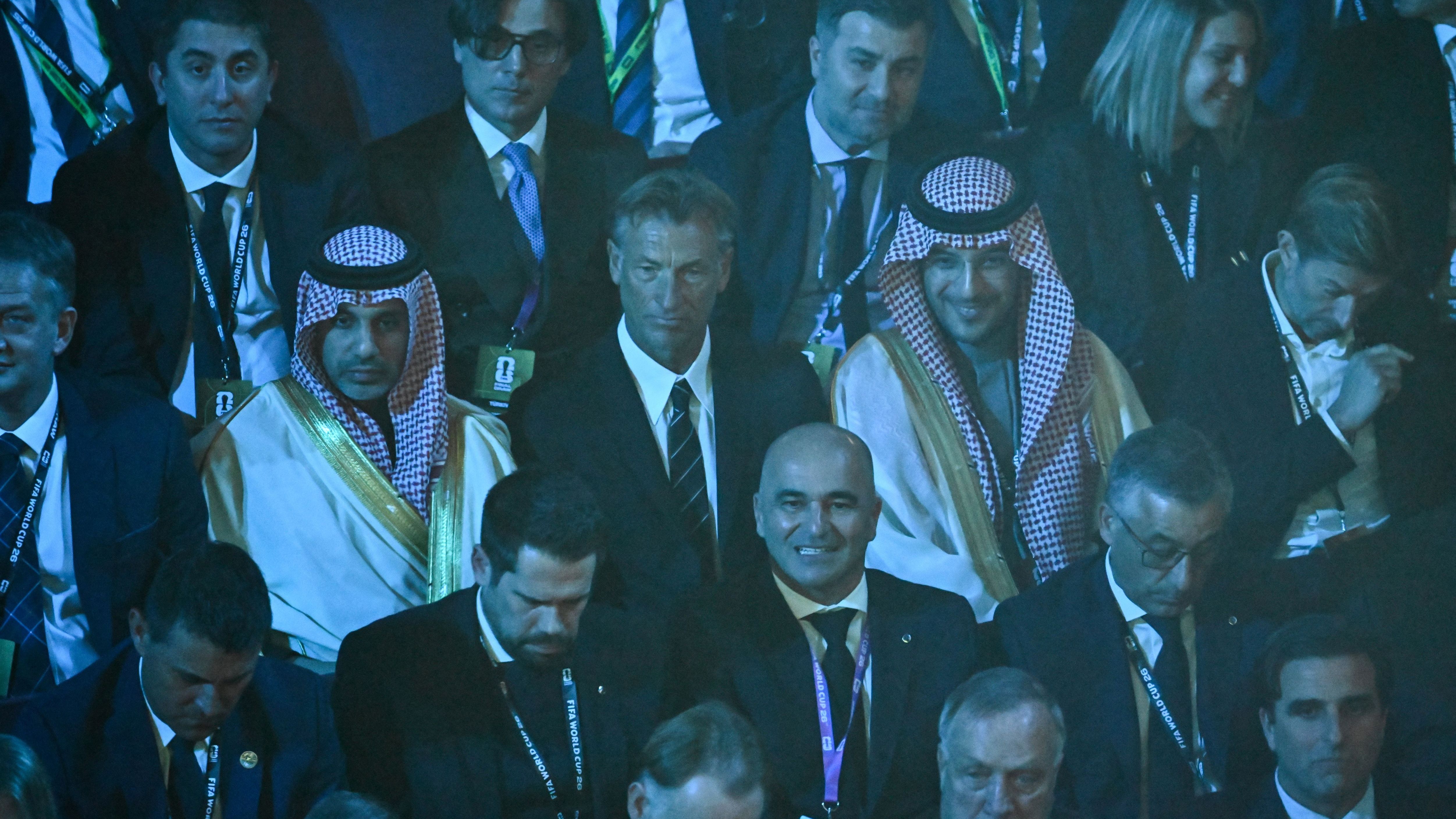 Allenatore Hervé Renard durante una riunione della federazione saudita