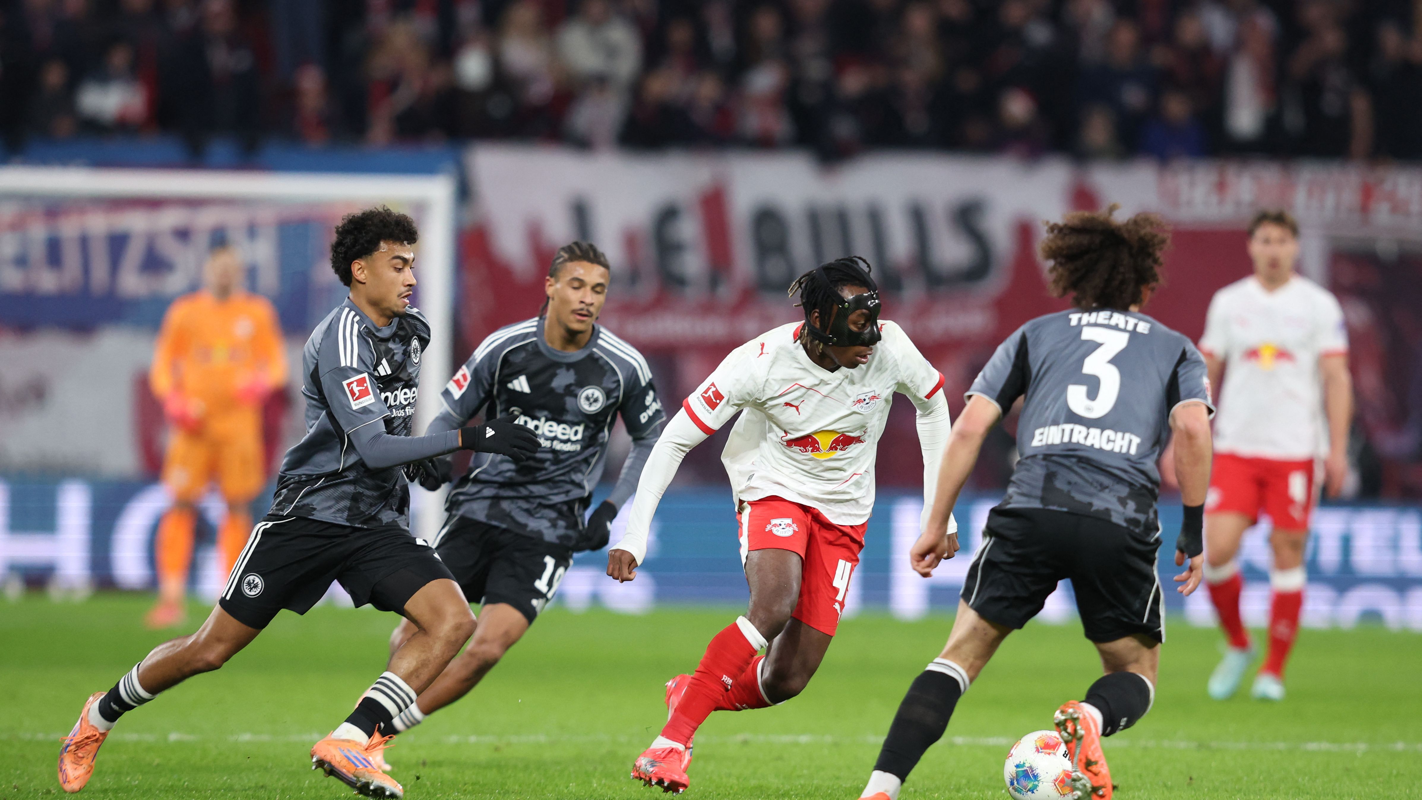 FBL-GER-BUNDESLIGA-LEIPZIG-FRANKFURT