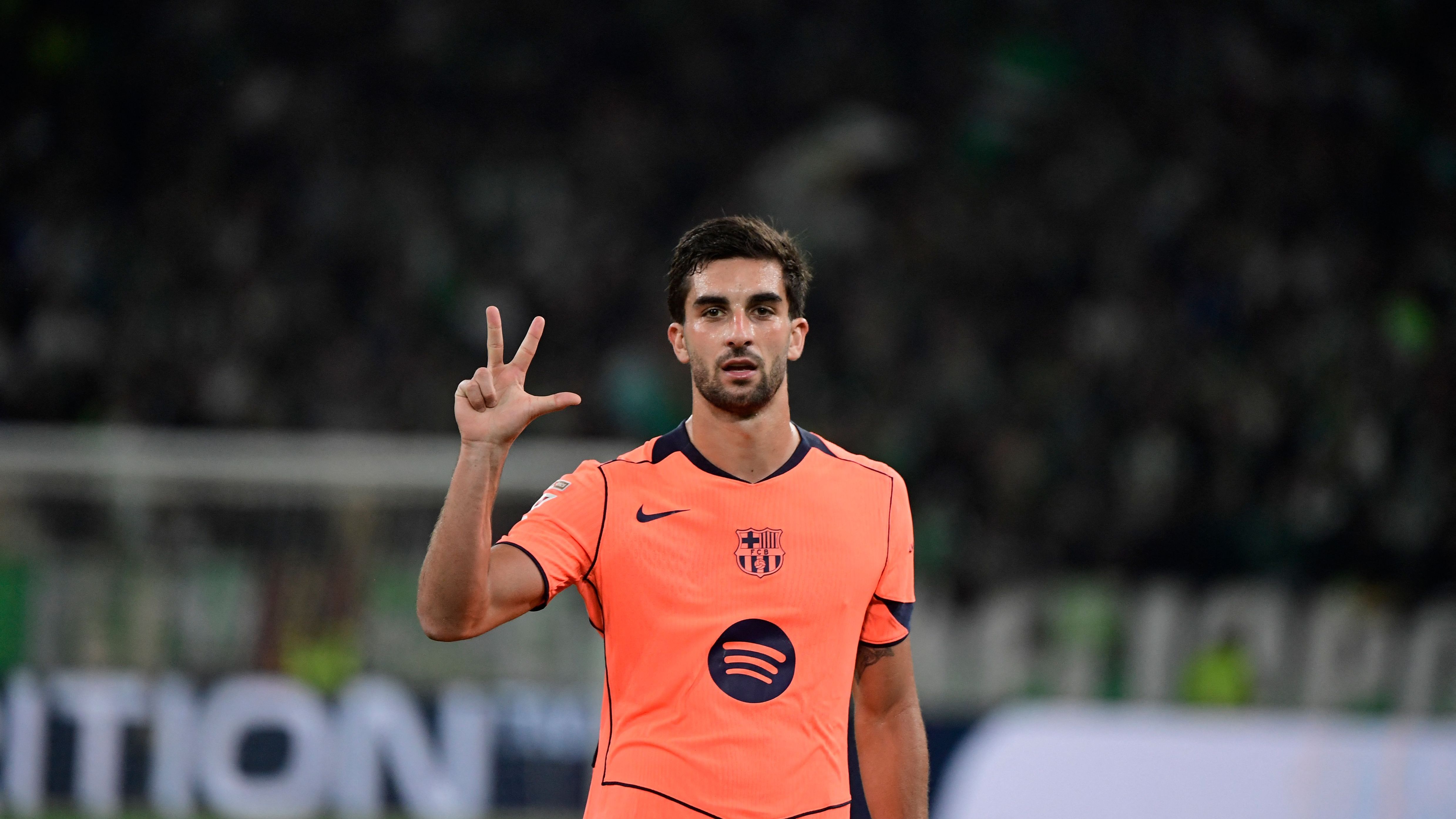 TOPSHOT-FBL-ESP-LIGA-REAL BETIS-BARCELONA