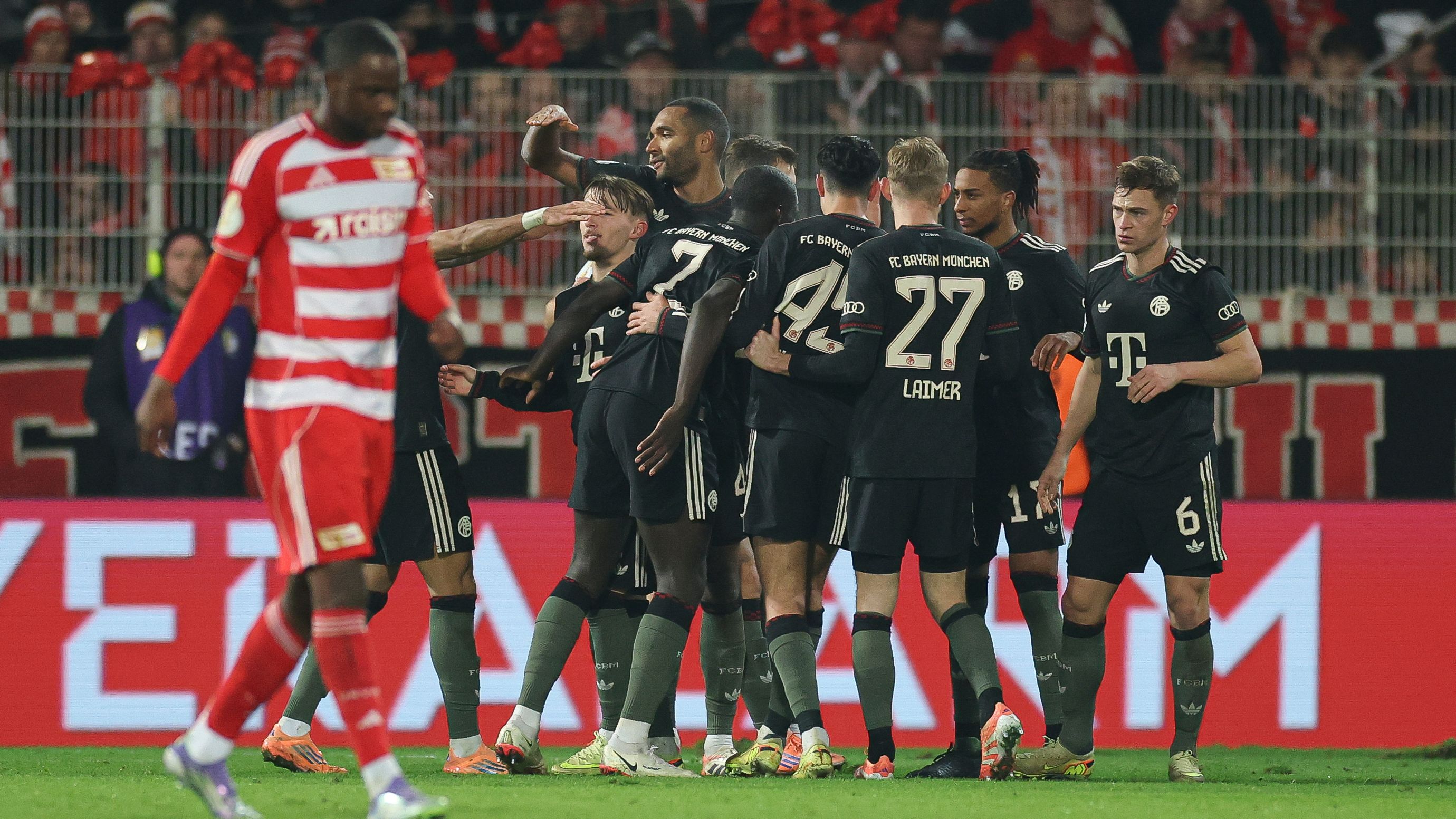 عام كامل من التفوق خارج الديار