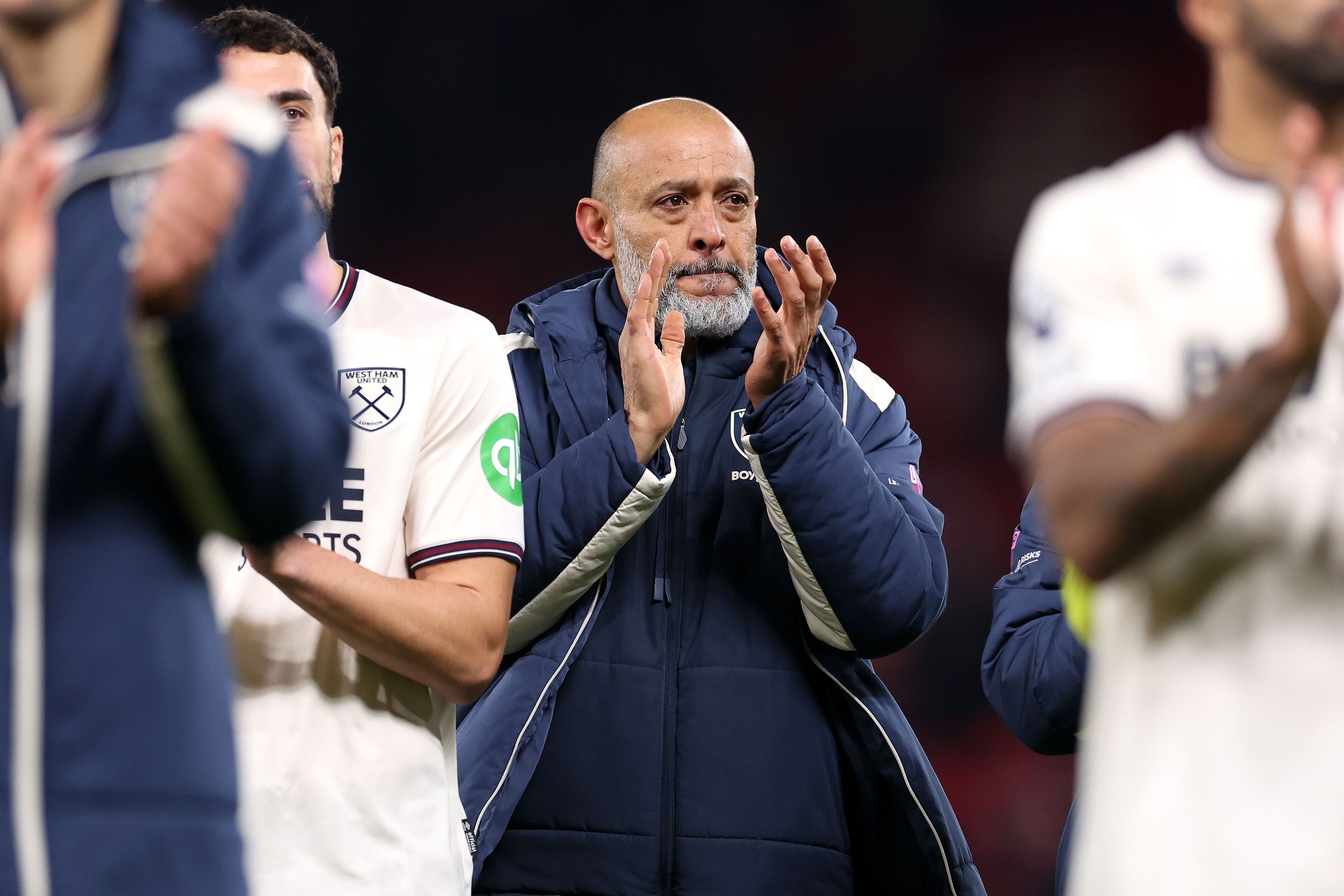 سانتو متخصص في قلب النتيجة