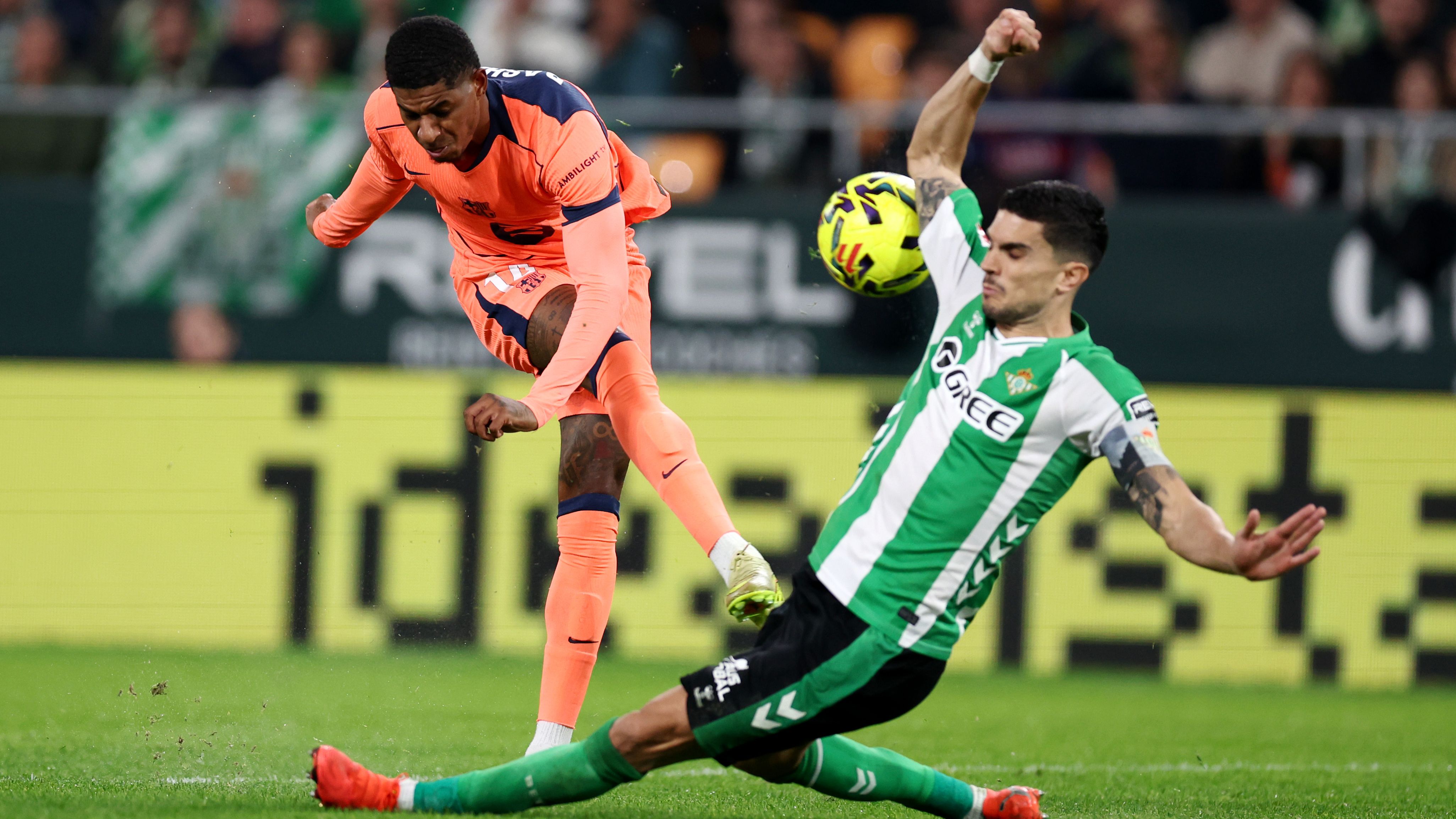 Barcellona Betis VAR Bartra mano rigore