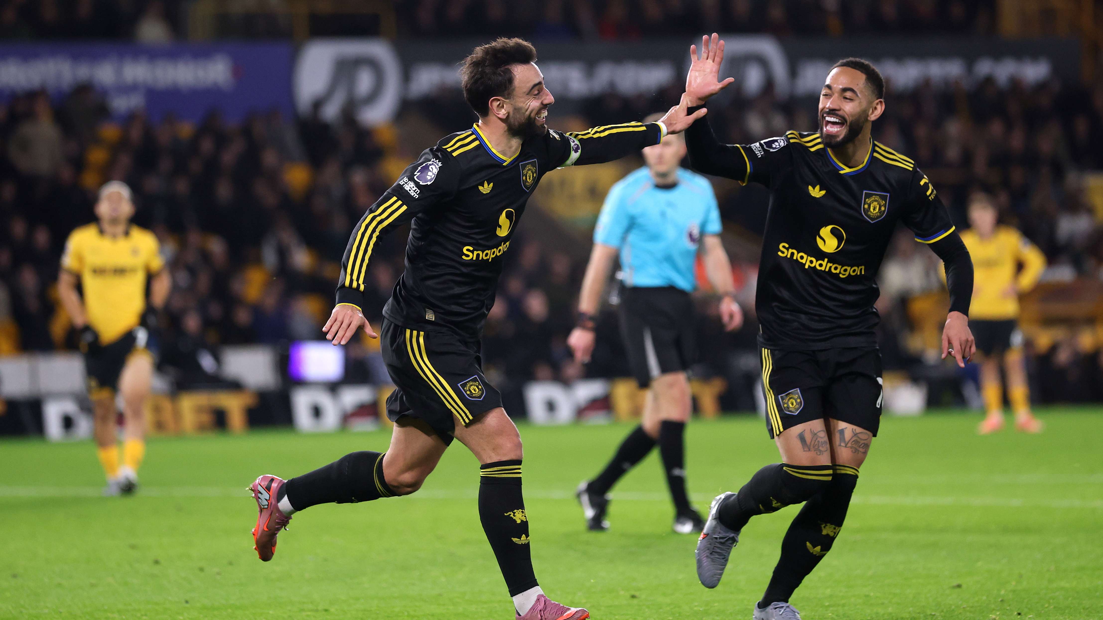 Wolverhampton Wanderers v Manchester United - Premier League