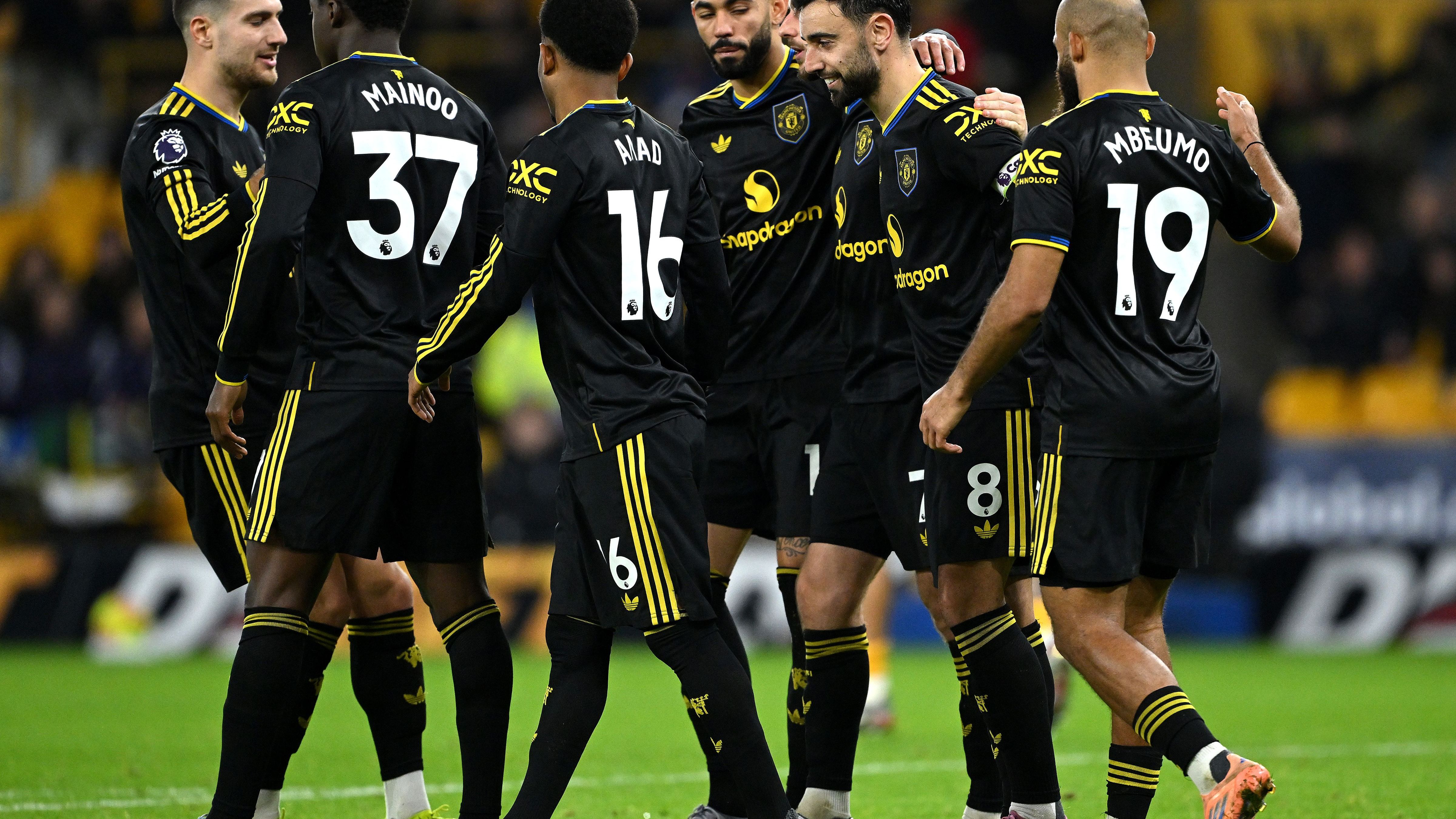 Wolverhampton Wanderers v Manchester United - Premier League