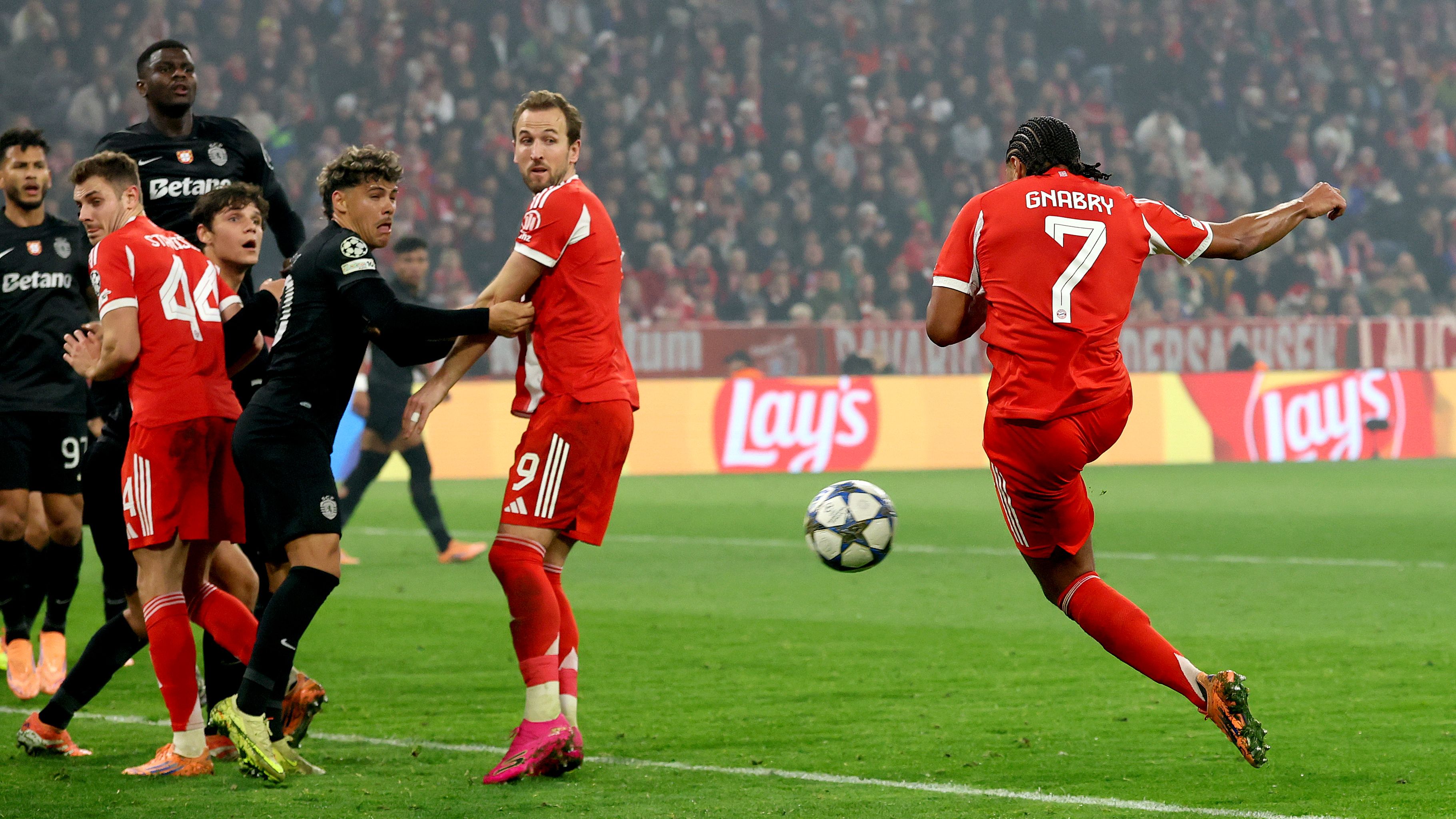 FC Bayern München v Sporting Clube de Portugal - UEFA Champions League 2025/26 League Phase MD6