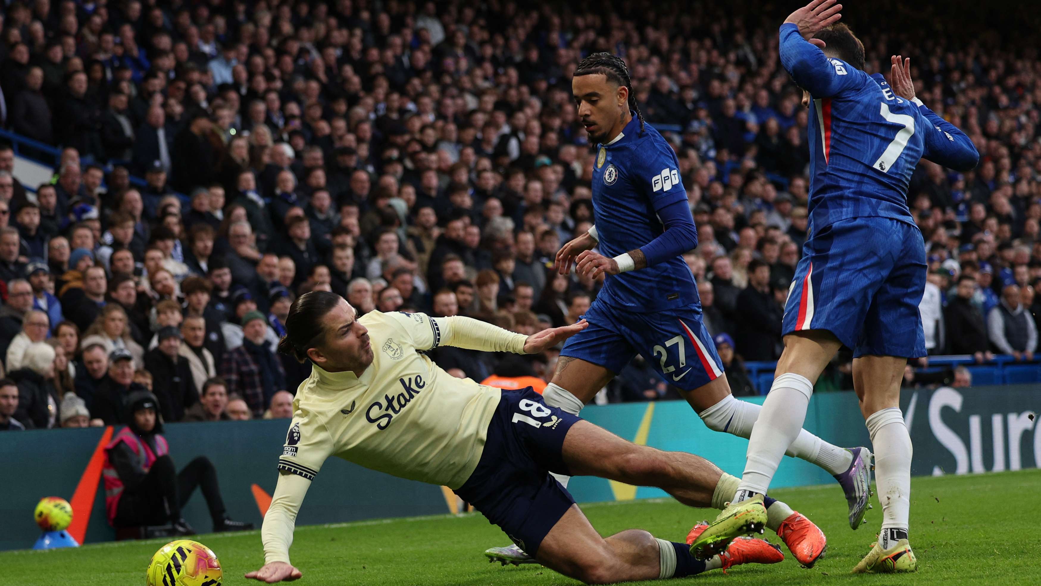 FBL-ENG-PR-CHELSEA-EVERTON