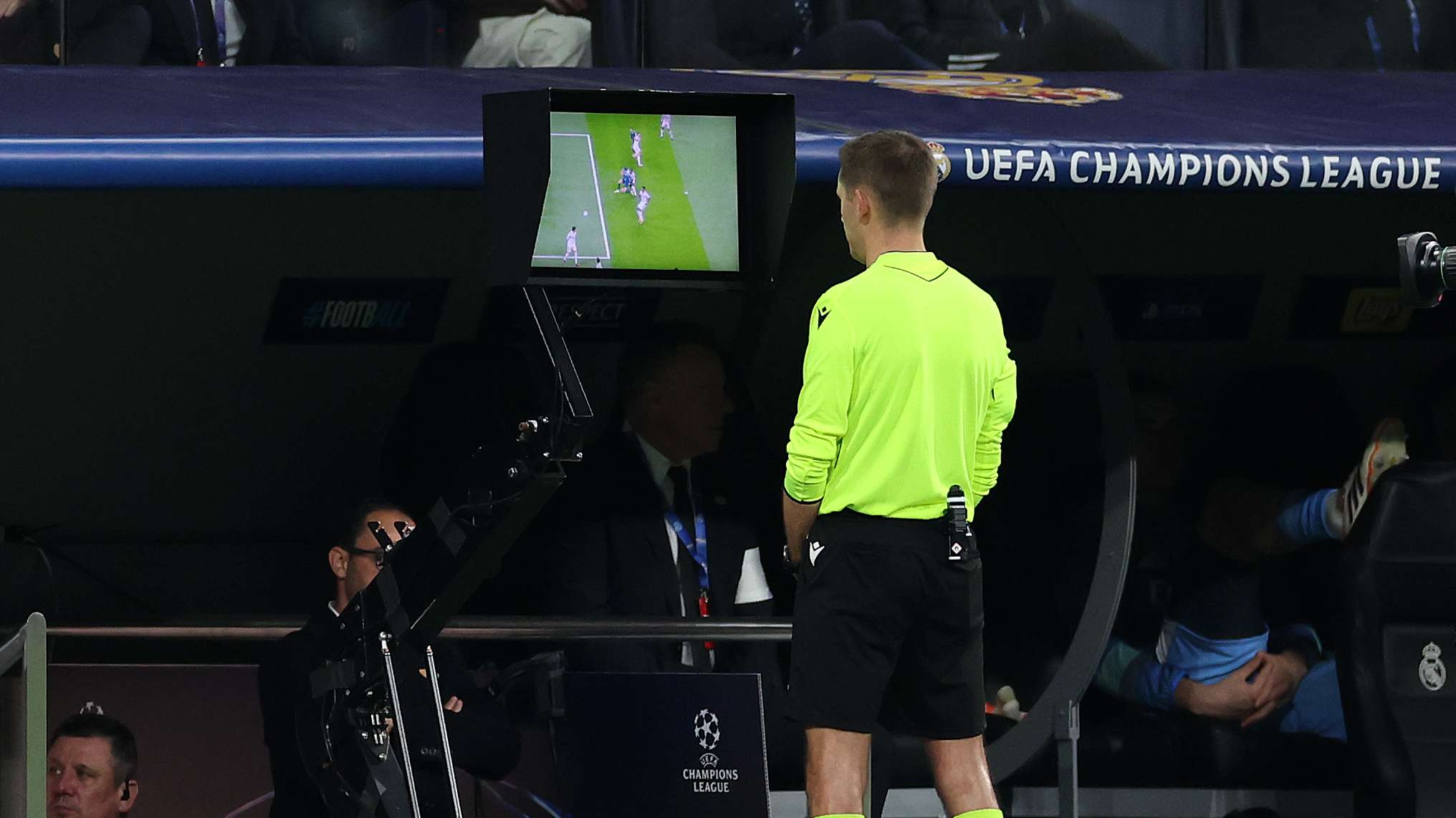 Real Madrid C.F. v Manchester City - UEFA Champions League 2025/26 League Phase MD6