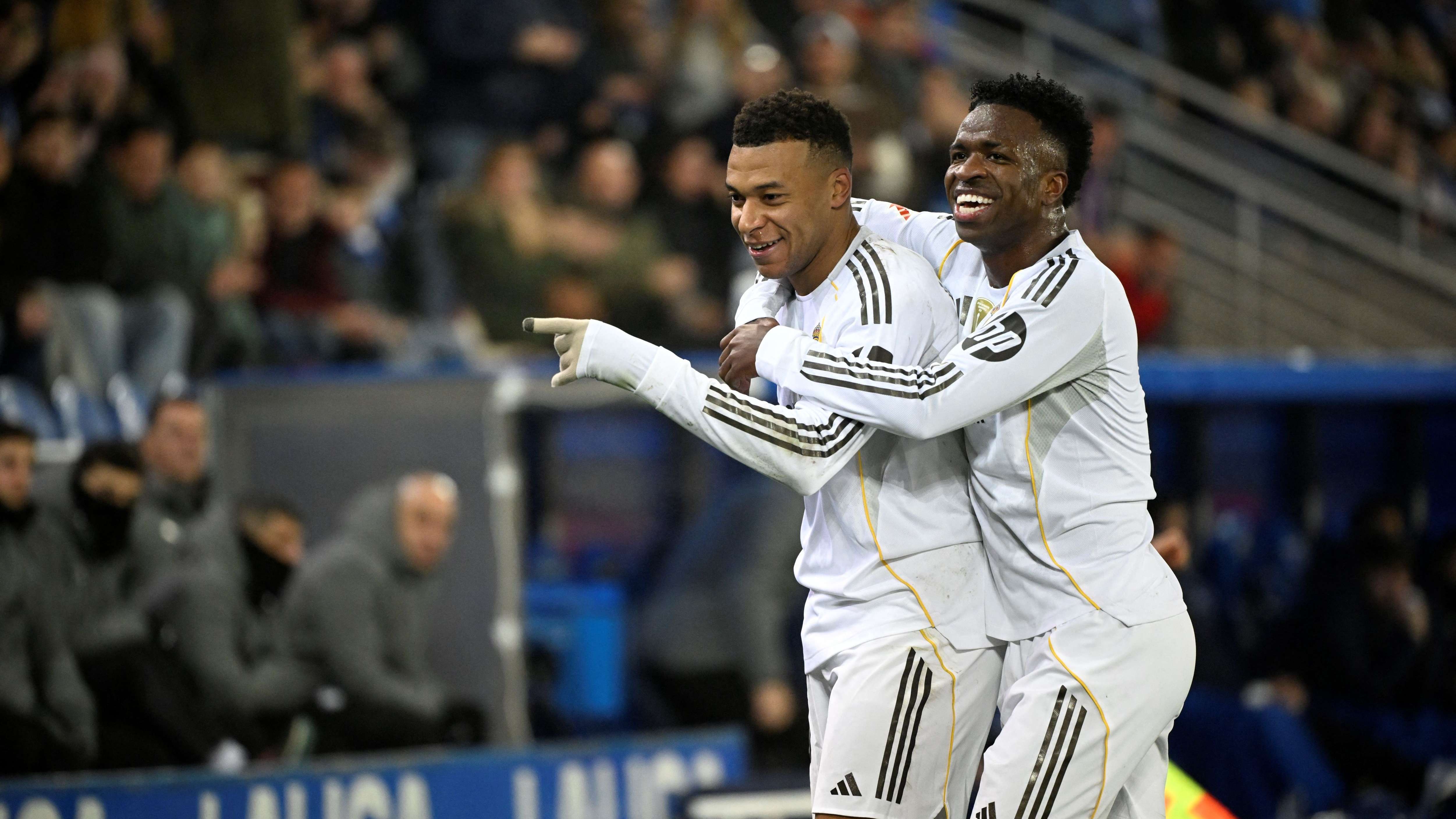 FBL-ESP-LIGA-ALAVES-REAL MADRID