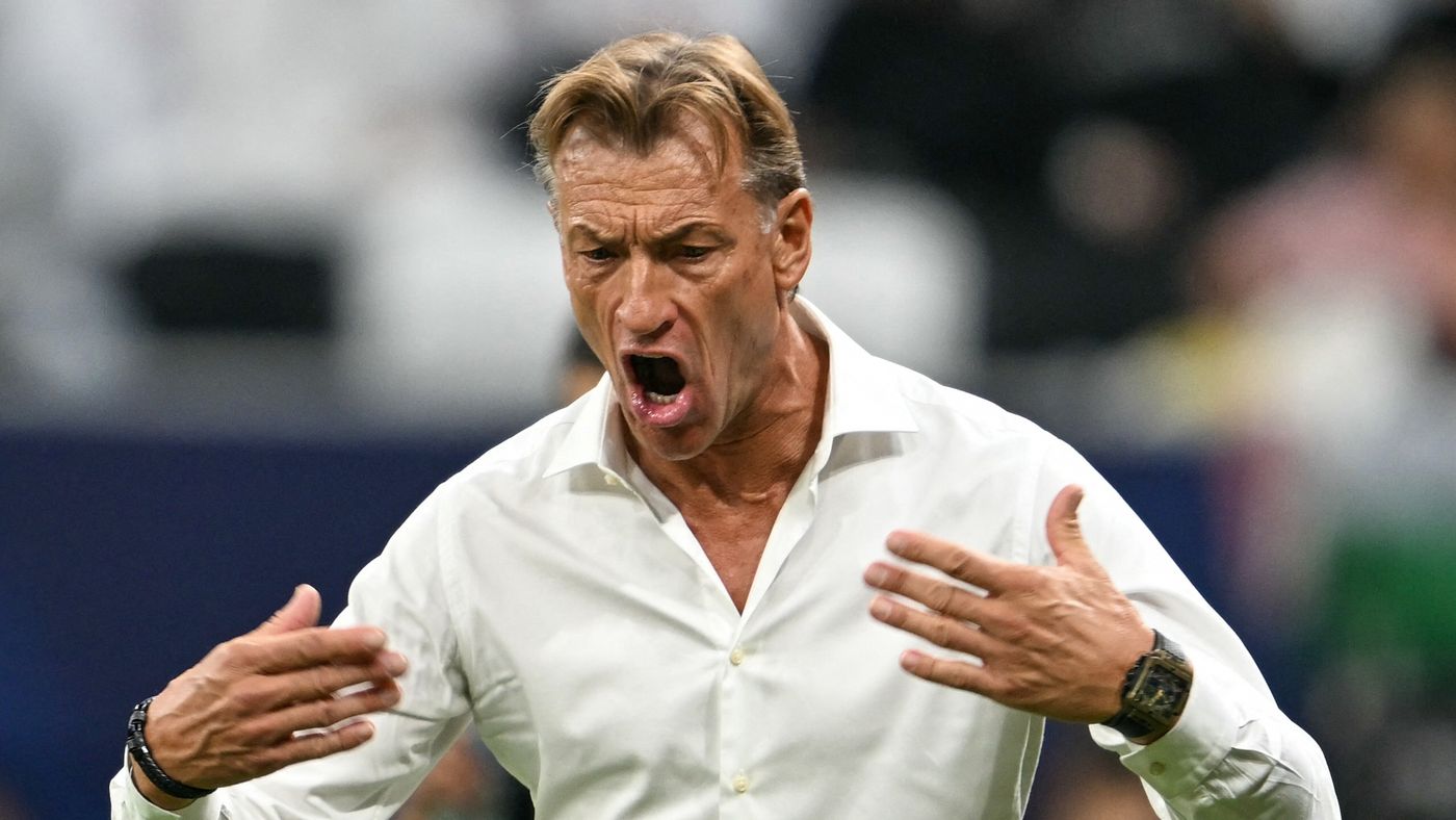 بسبب كأس العالم.. رينارد يحذر لاعبي المنتخب السعودي قبل ودية مصر