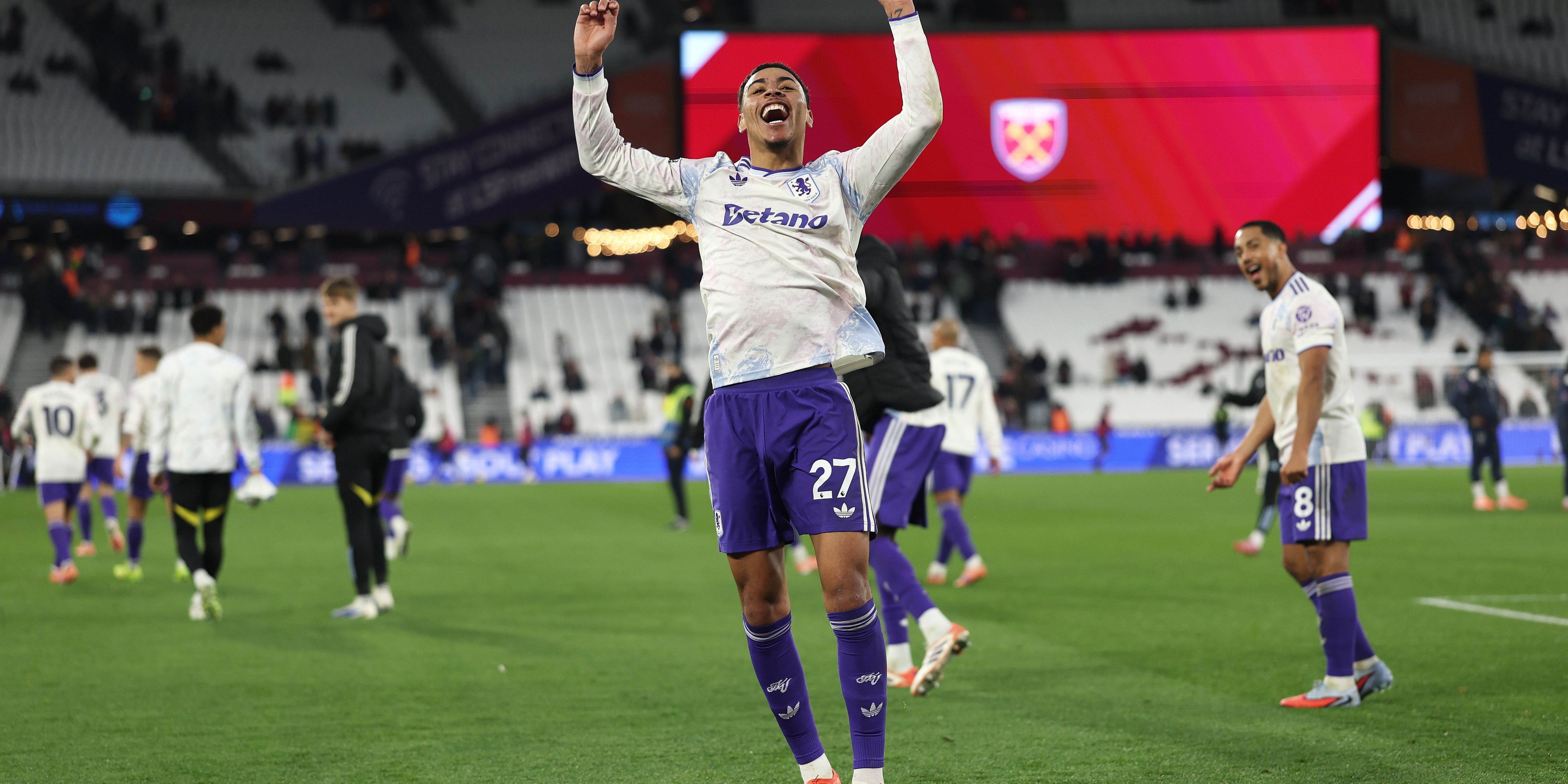 West Ham United v Aston Villa - Premier League