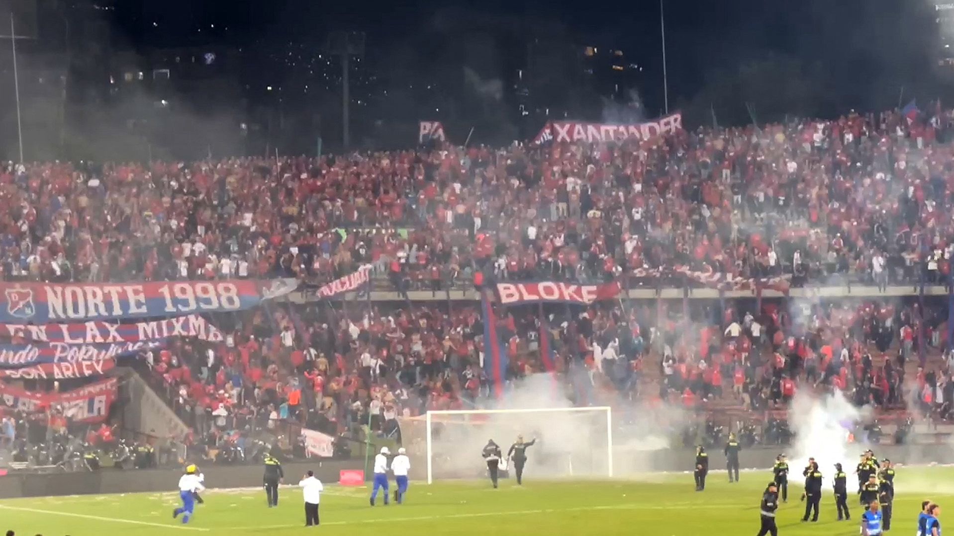 FBL-COL-MEDELLIN-ATLNACIONAL-FANS-CLASHES