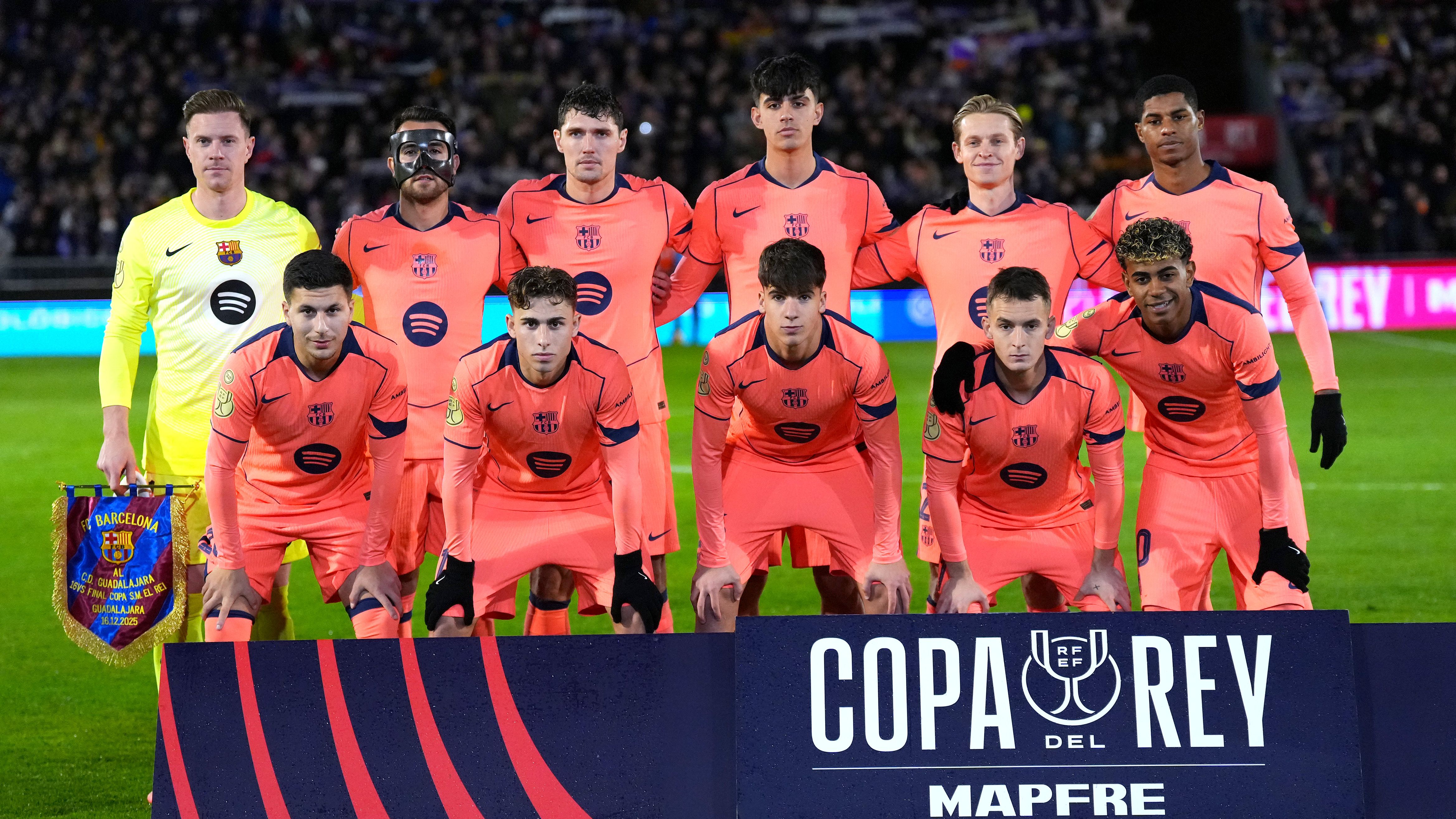 CD Guadalajara v FC Barcelona - Copa del Rey
