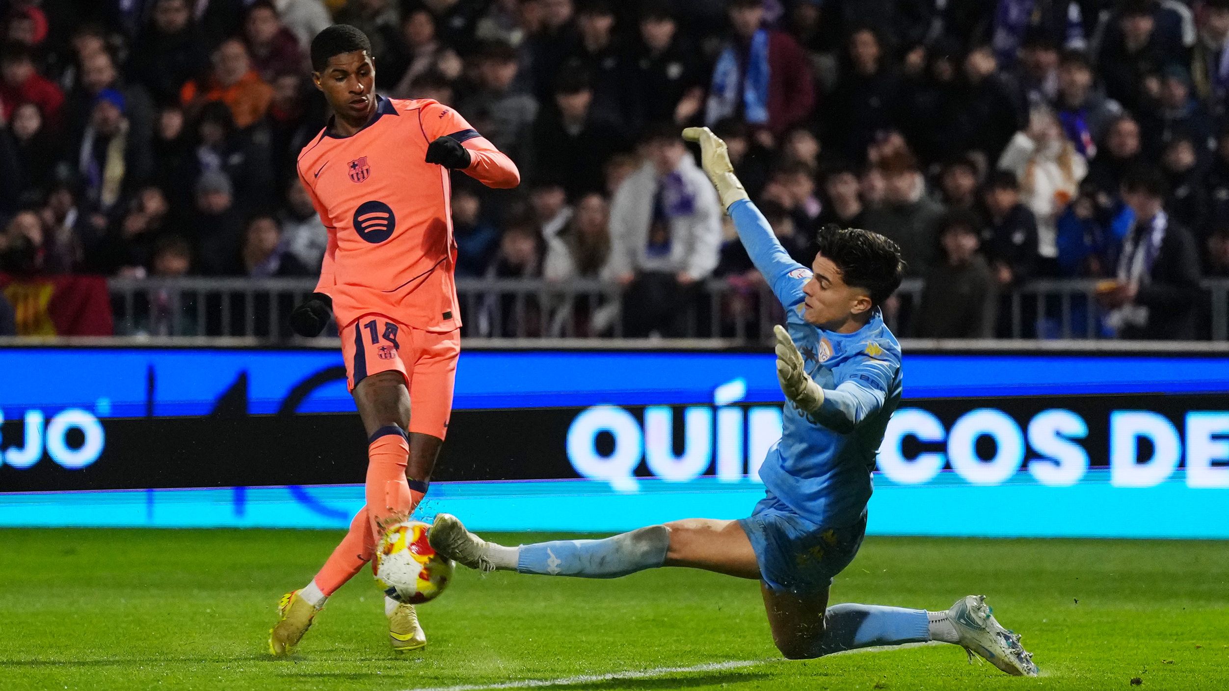 CD Guadalajara v FC Barcelona - Copa del Rey