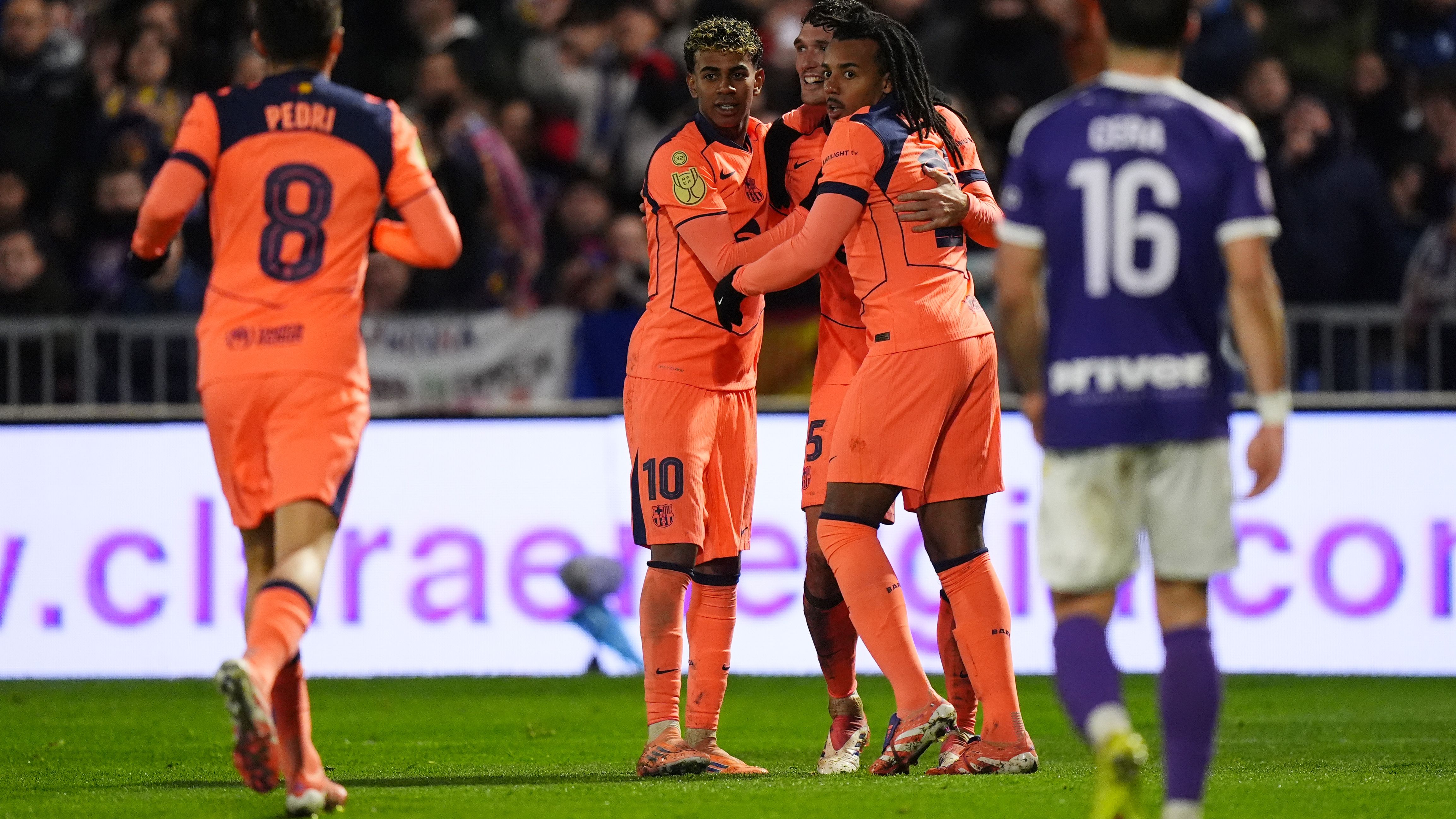 CD Guadalajara v FC Barcelona - Copa del Rey