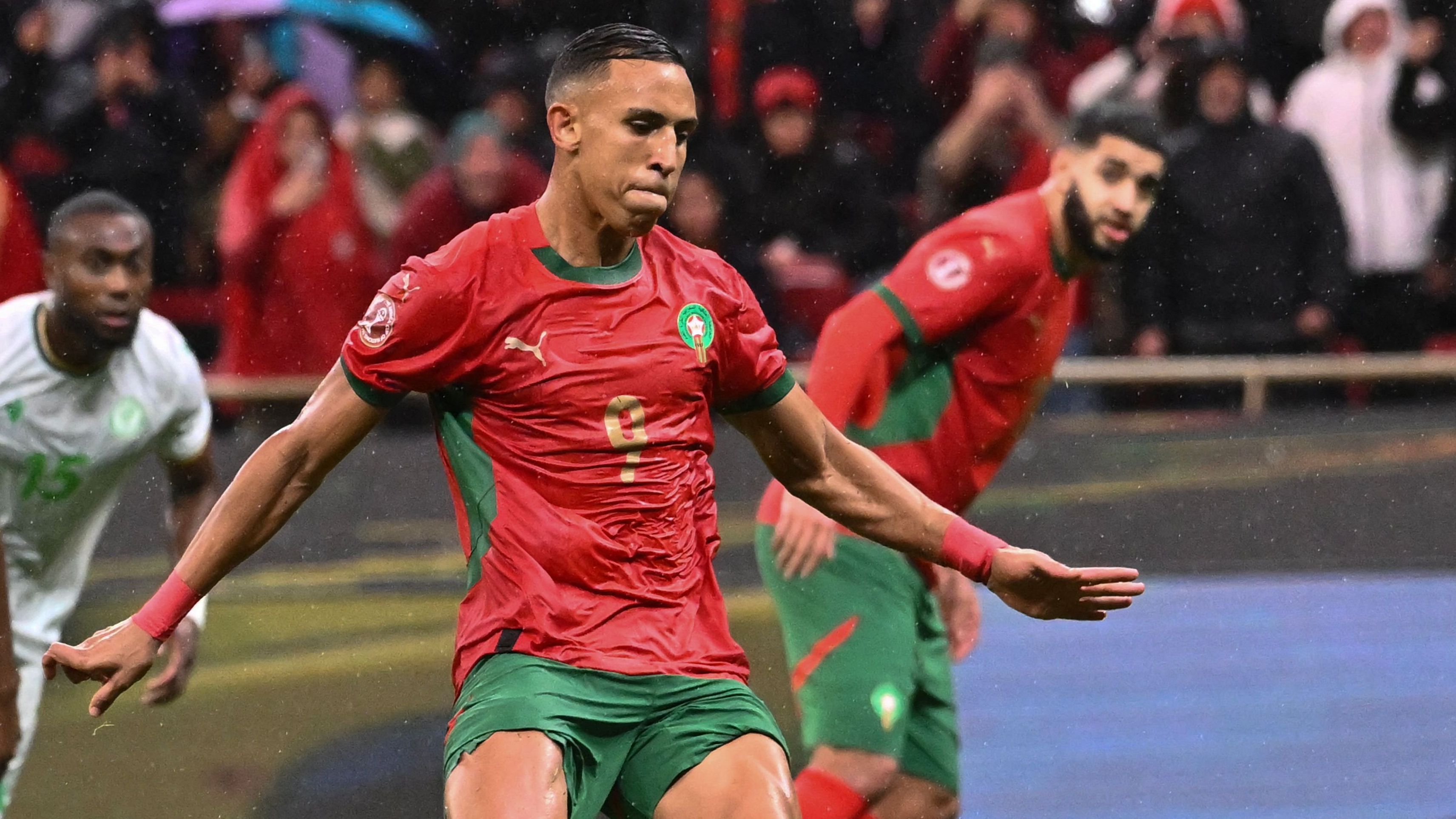 رد رحيمي على استدعاء وهبي بتألق تاريخي يقود العين إلى نهائي كأس رئيس الإمارات