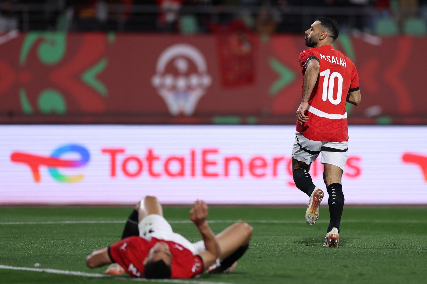 رقم تاريخي.. محمد صلاح يضرب 3 عصافير بهدف قاتل أمام زيمبابوي