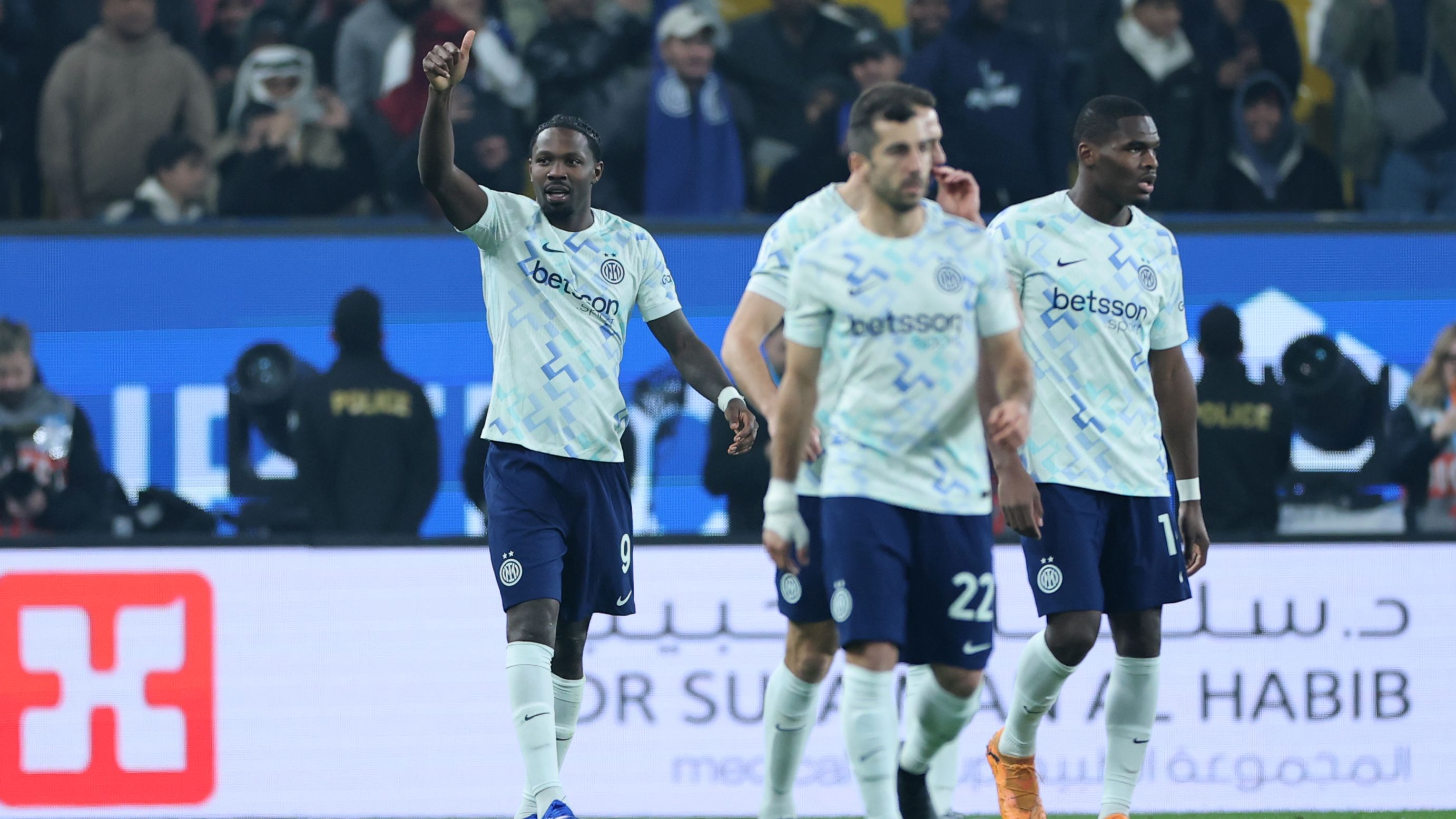 Bologna FC 1909 v FC Internazionale - Supercoppa Italiana Semifinal