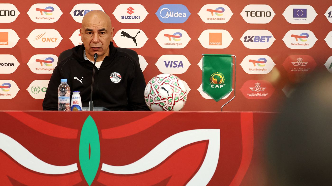 حسام حسن يدافع عن الشناوي.. ويوضح موقف ثنائي منتخب مصر