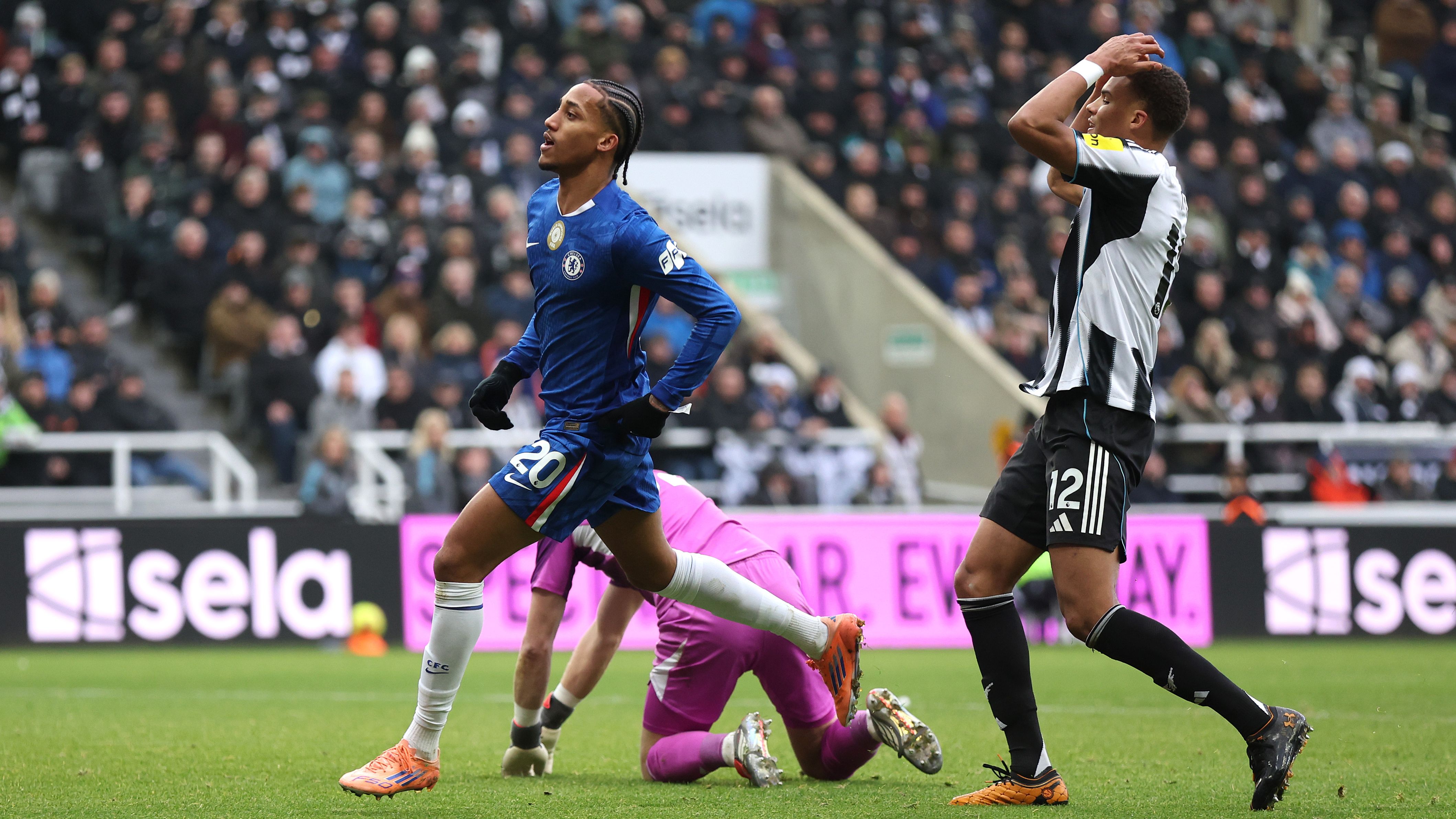 Newcastle United v Chelsea - Premier League