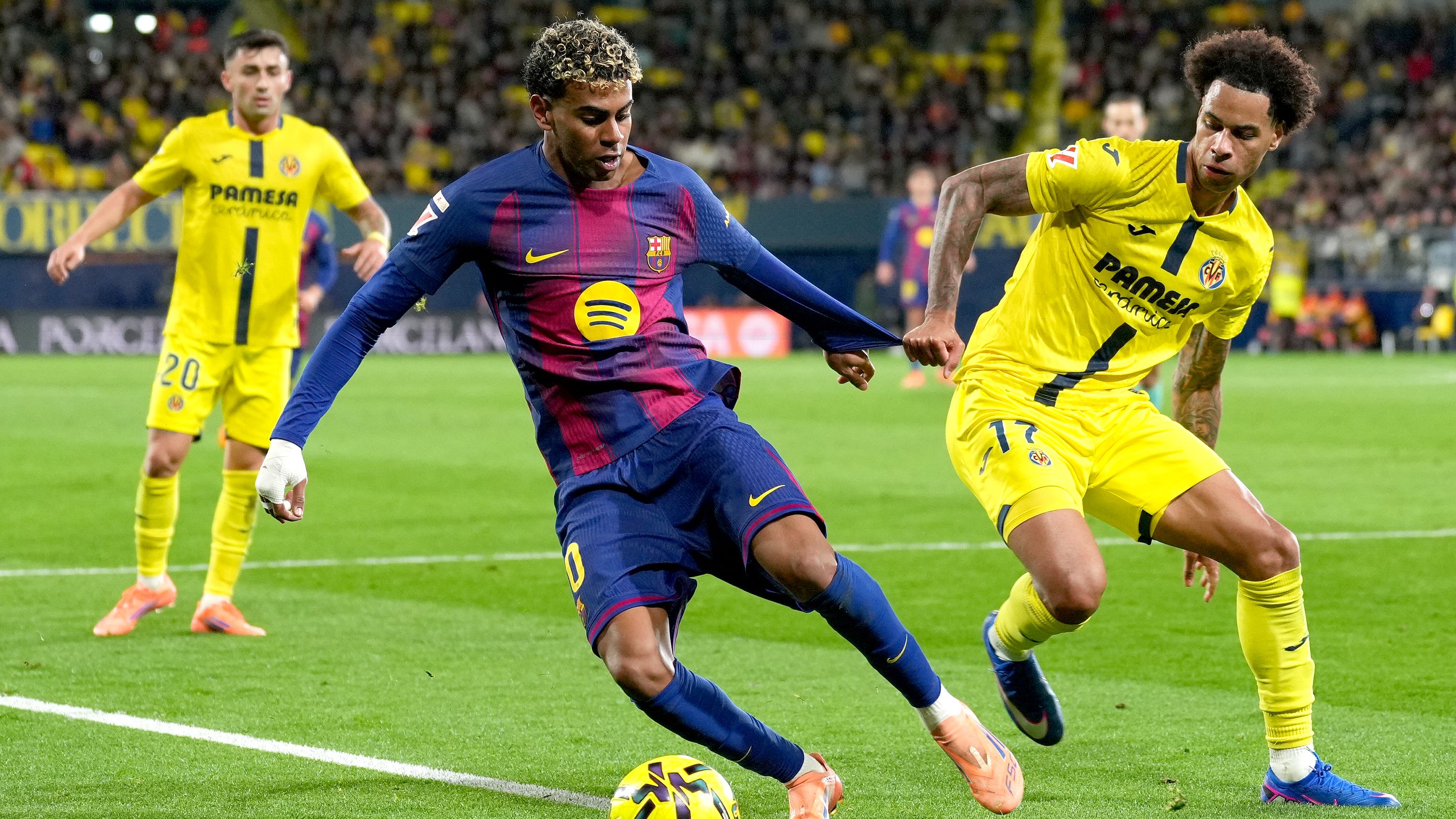 Villarreal CF v FC Barcelona - LaLiga EA Sports