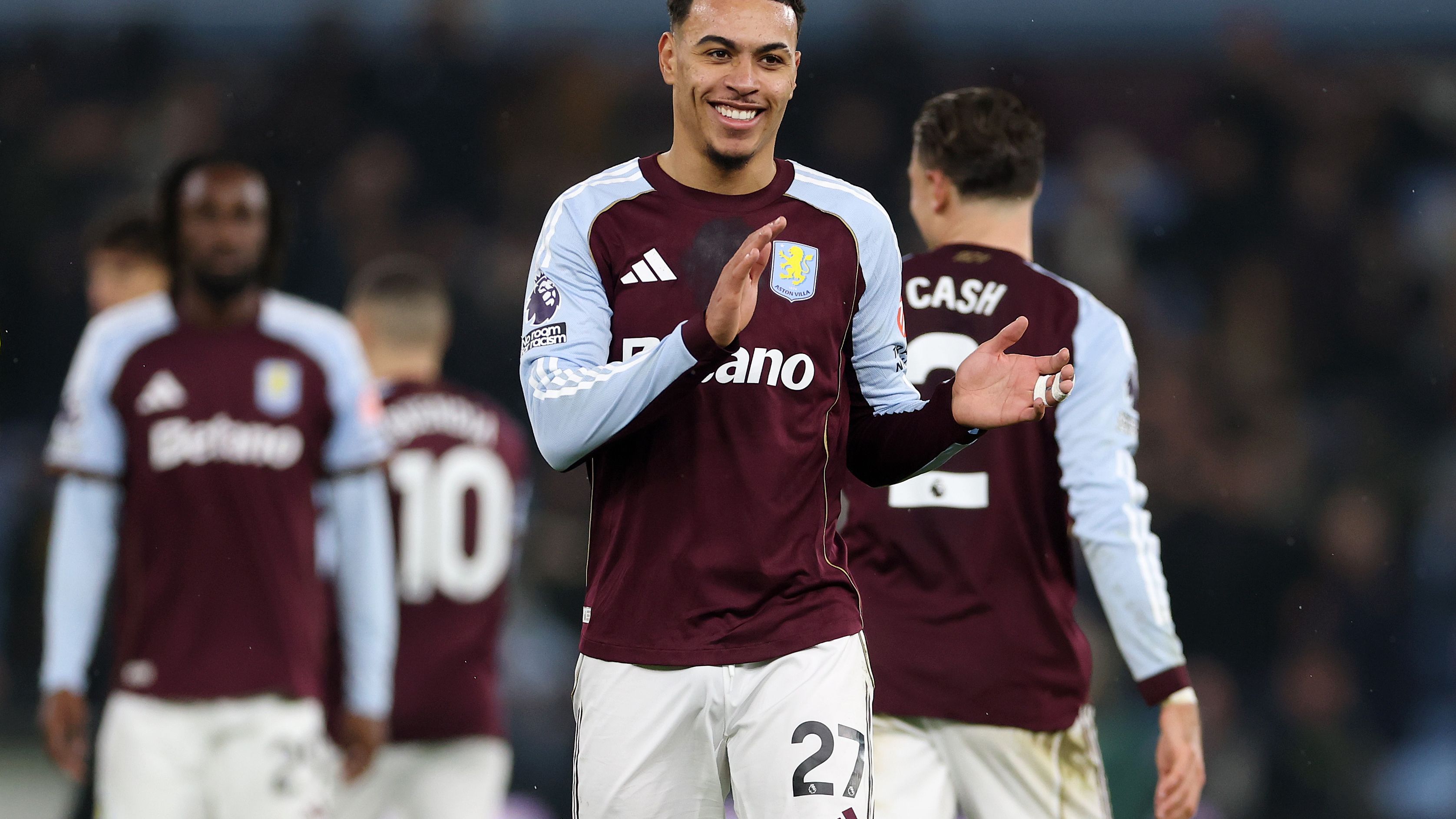 Aston Villa v Manchester United - Premier League