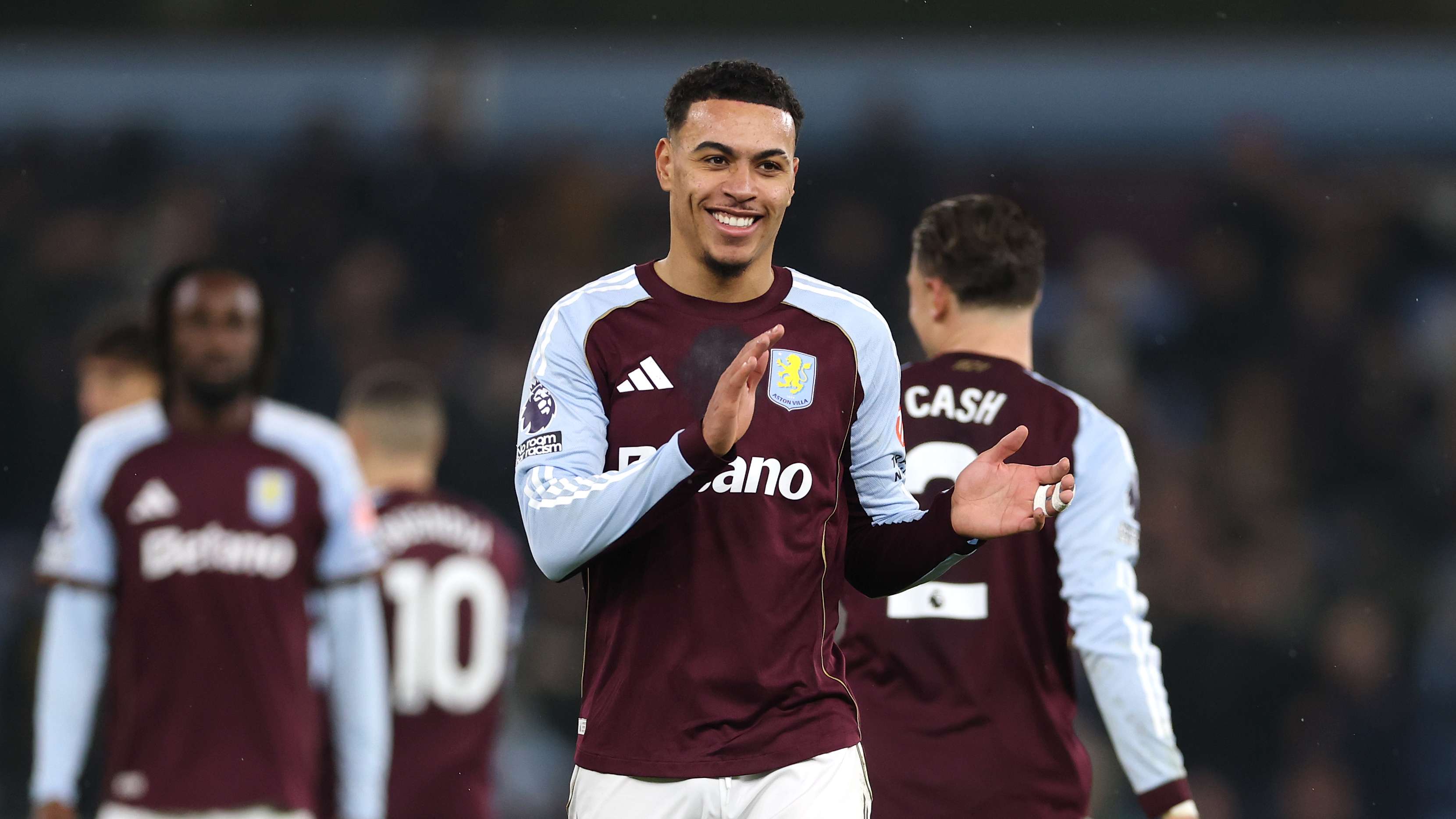 Aston Villa v Manchester United - Premier League