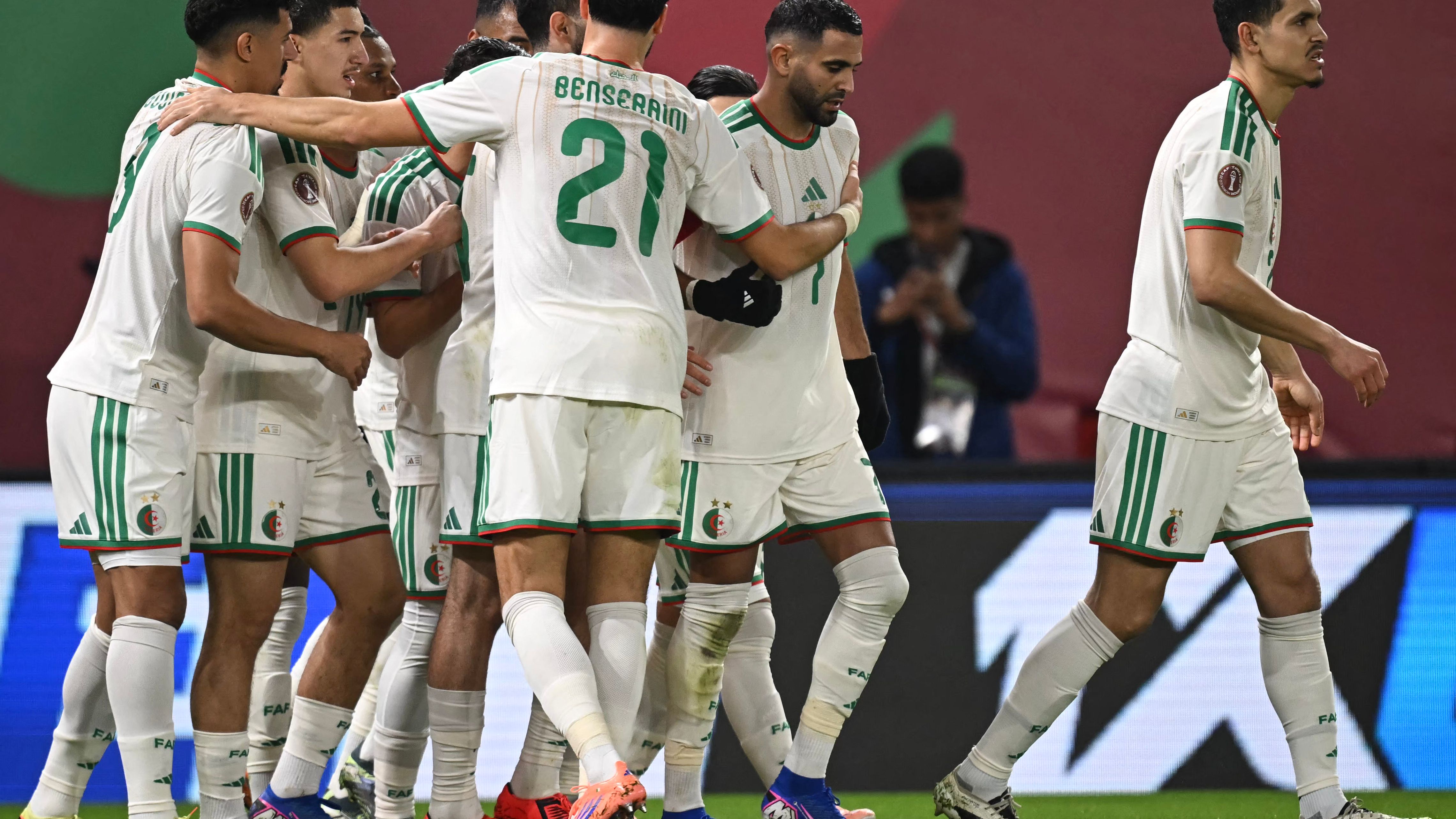 Membri FBI in visita in Marocco durante Algeria contro Congo nella Coppa d'Africa 2025