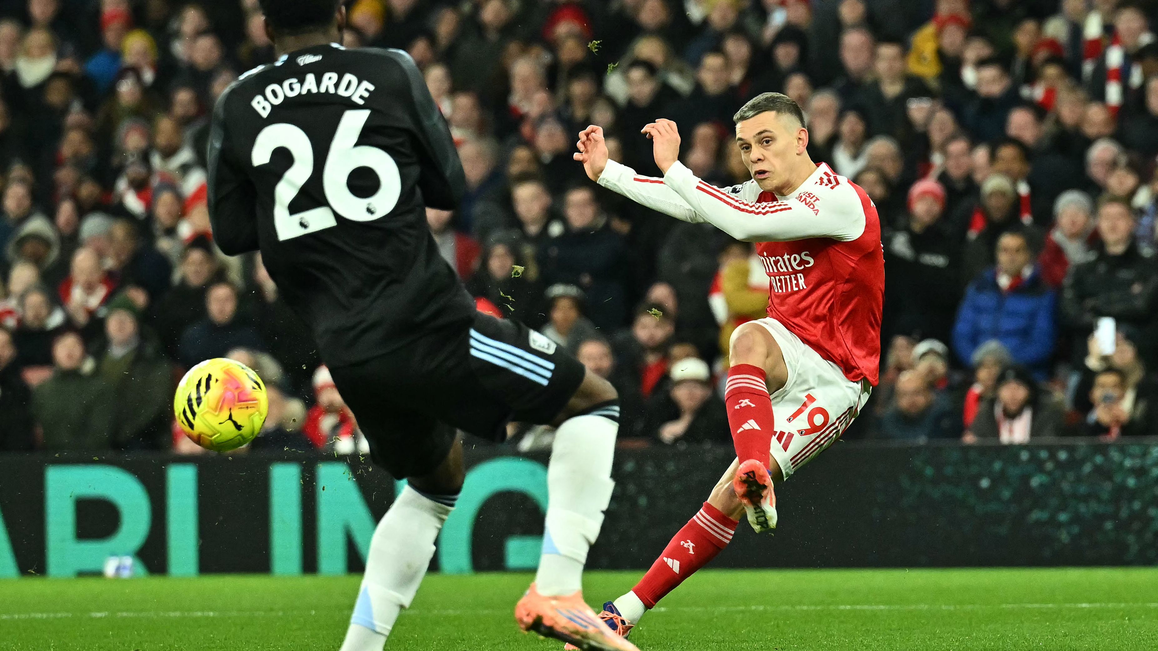 FBL-ENG-PR-ARSENAL-ASTON VILLA
