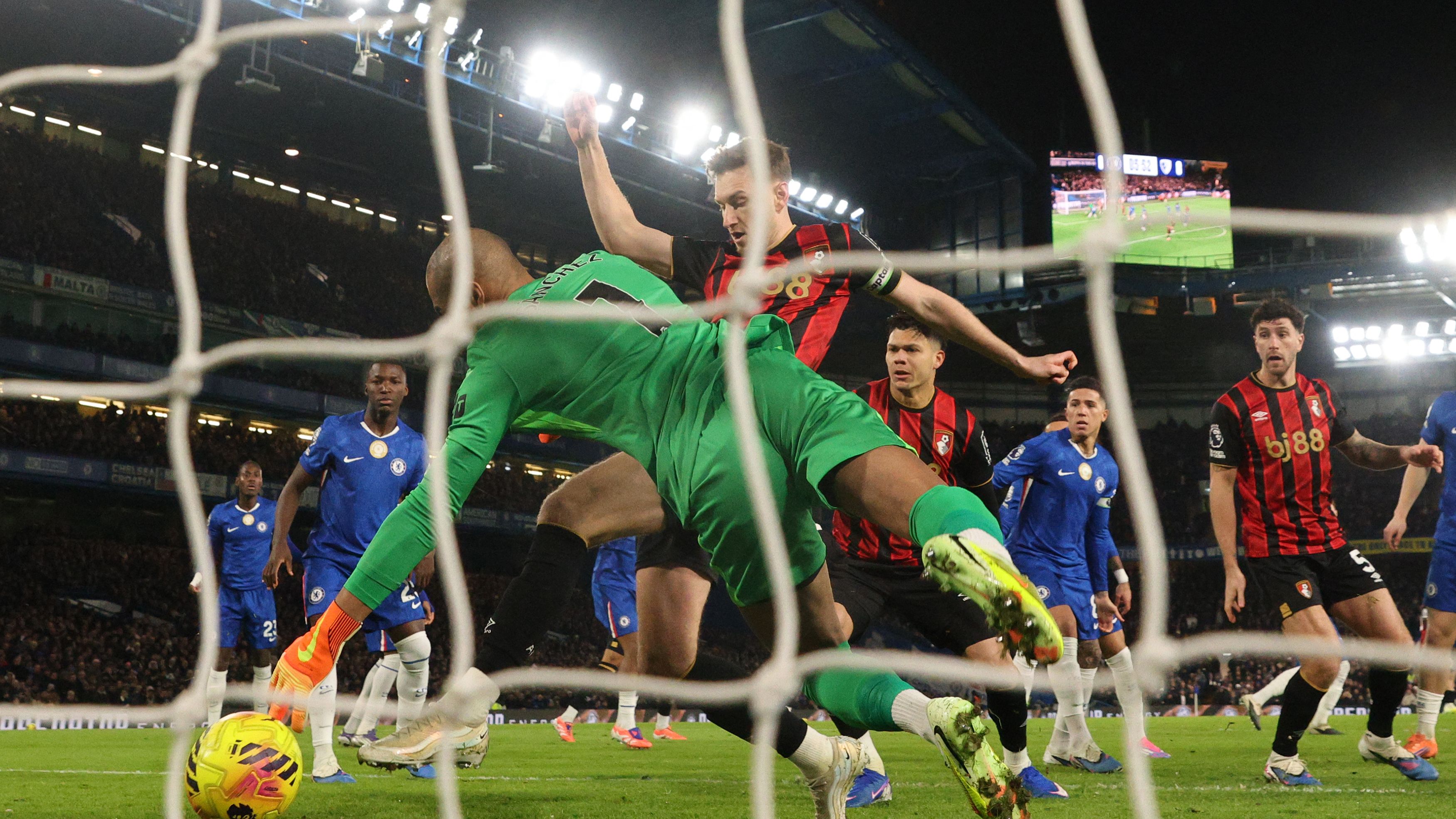 TOPSHOT-FBL-ENG-PR-CHELSEA-BOURNEMOUTH