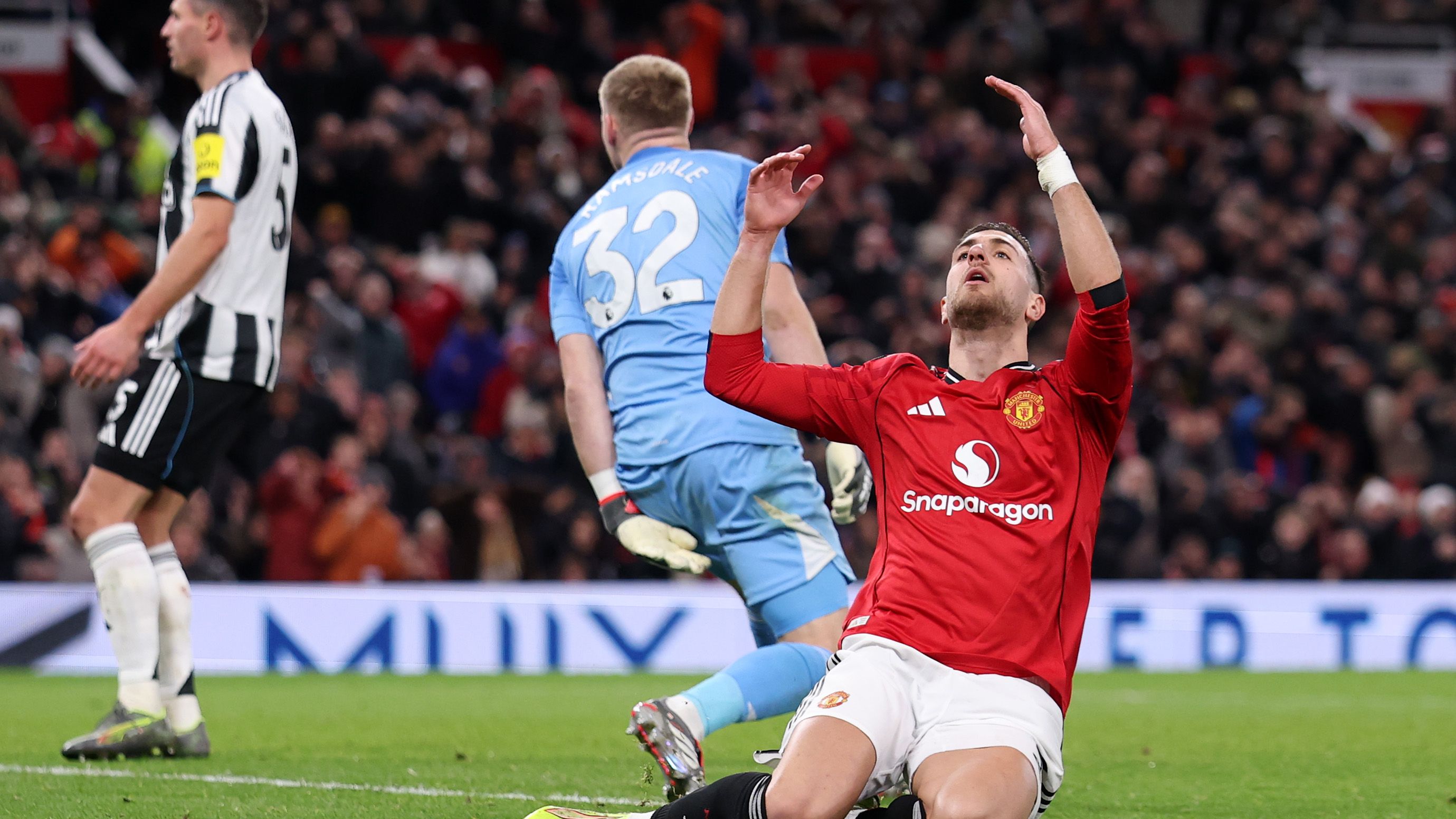 Manchester United v Newcastle United - Premier League