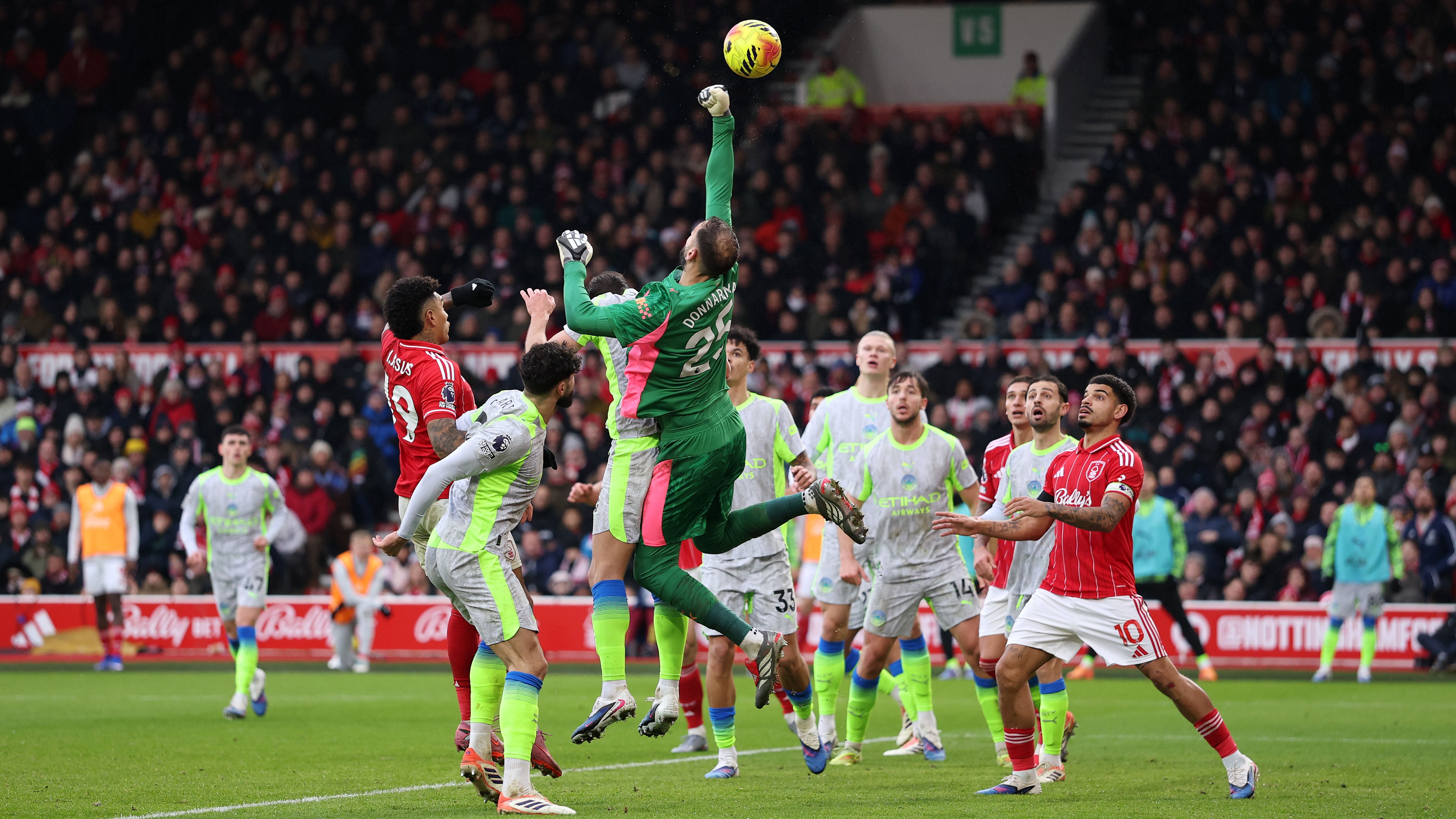 Nottingham Forest v Manchester City - Premier League