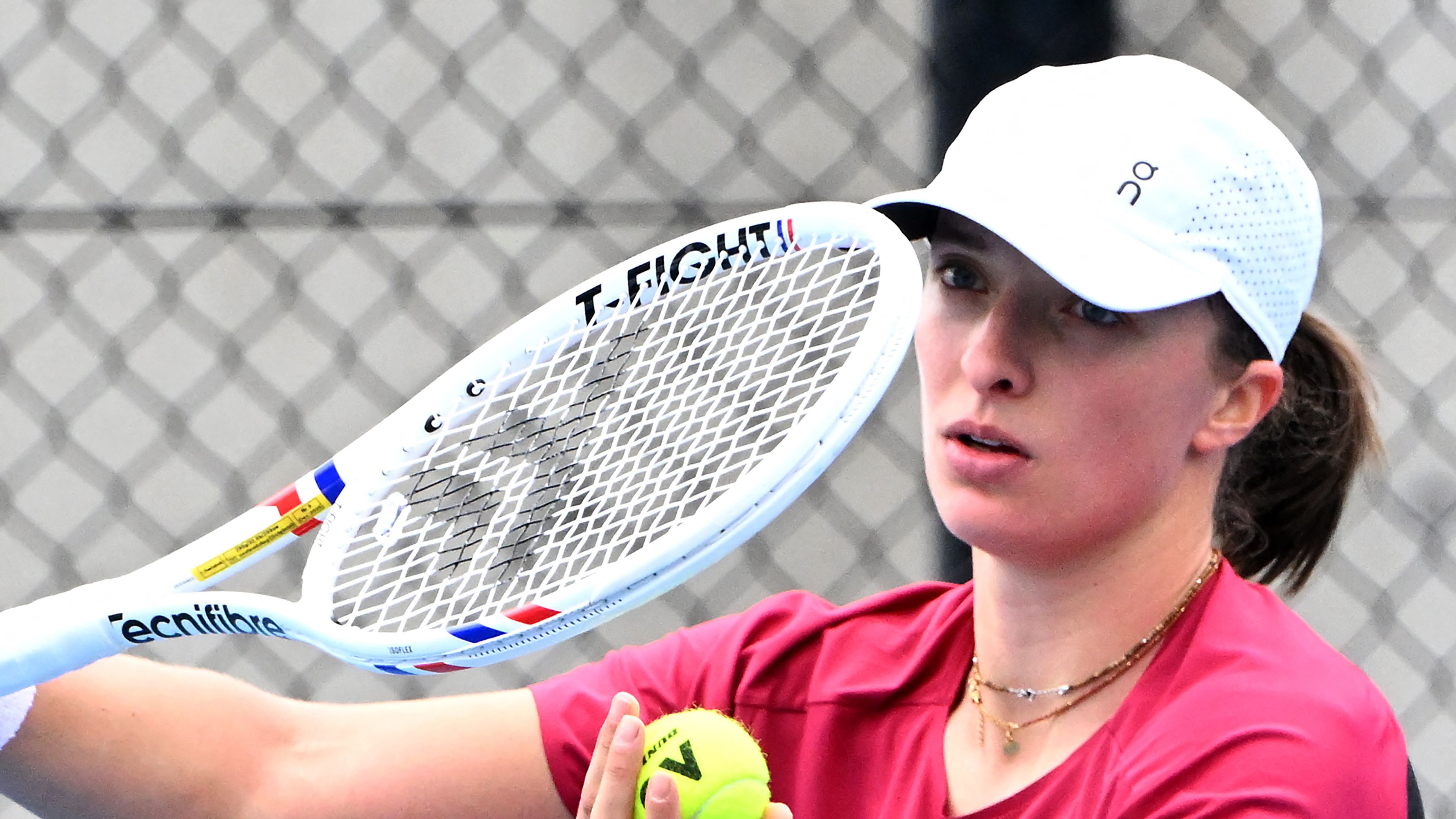 Iga Swiatek affirme le tennis féminin sans comparaison avec les hommes