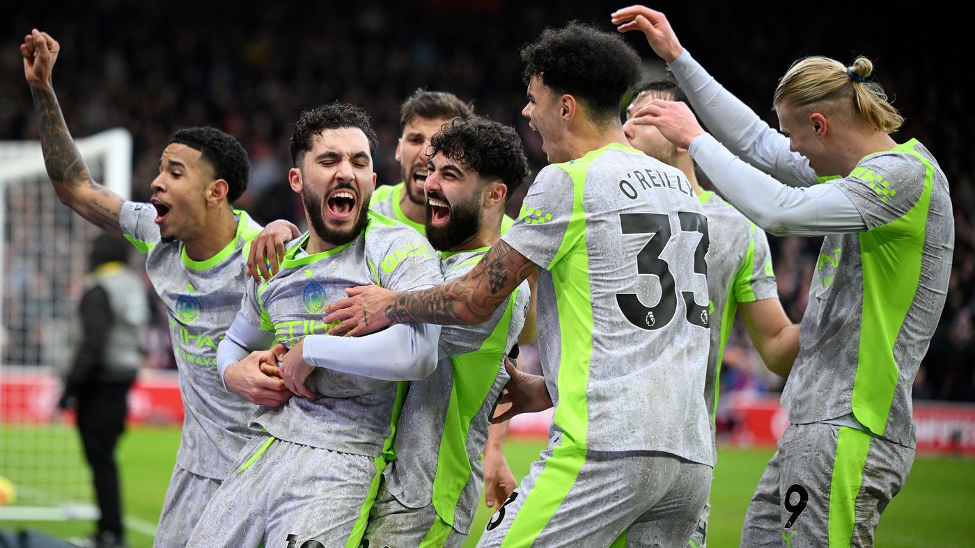 ما القنوات الناقلة لمباراة مانشستر سيتي وتشيلسي في الدوري الإنجليزي الممتاز 2025-2026؟ وكيف تشاهدها عبر الإنترنت؟