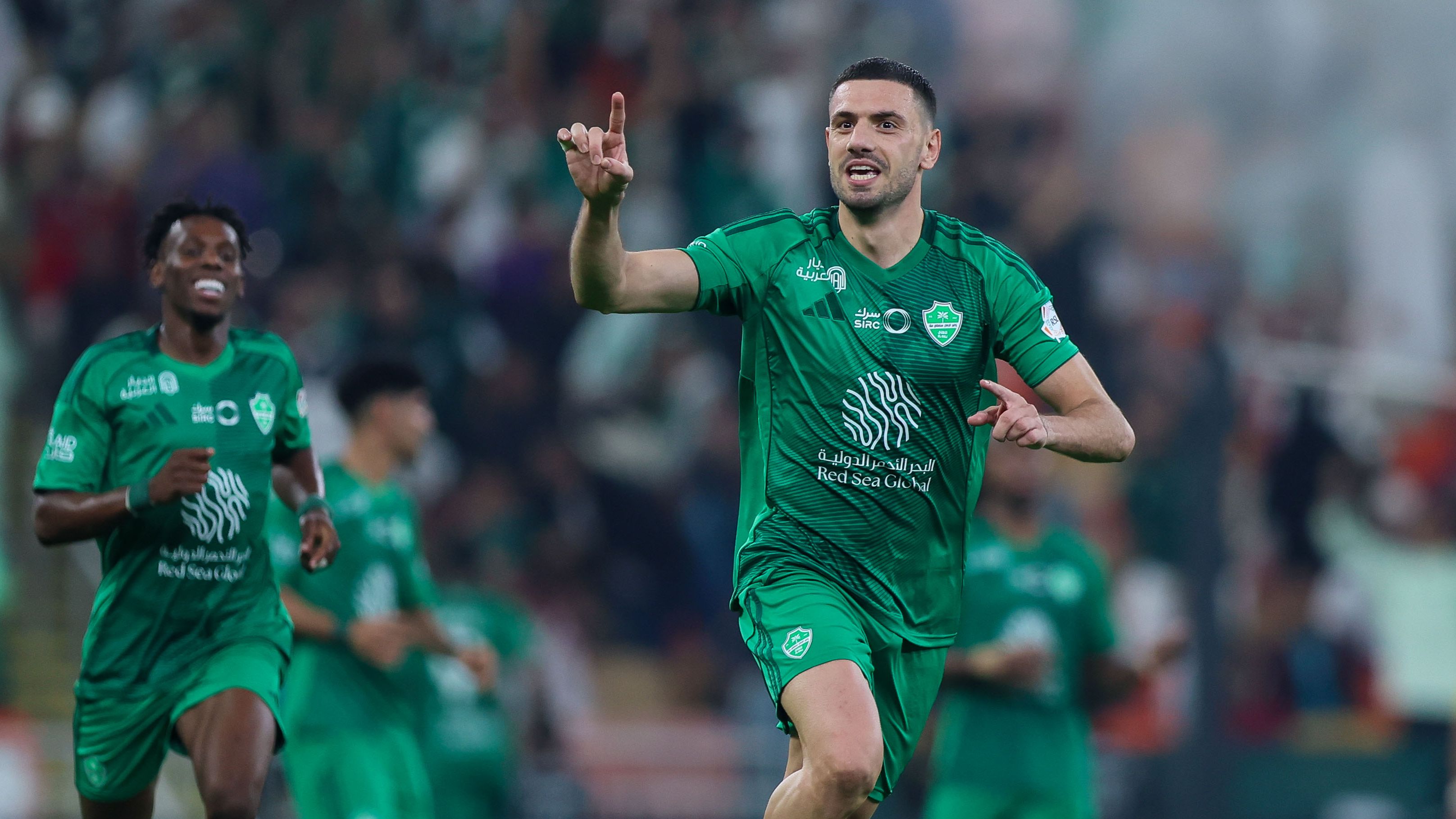 Merih Demiral visita la Asociación de Niños con Discapacidad en Arabia Saudita durante Ramadán