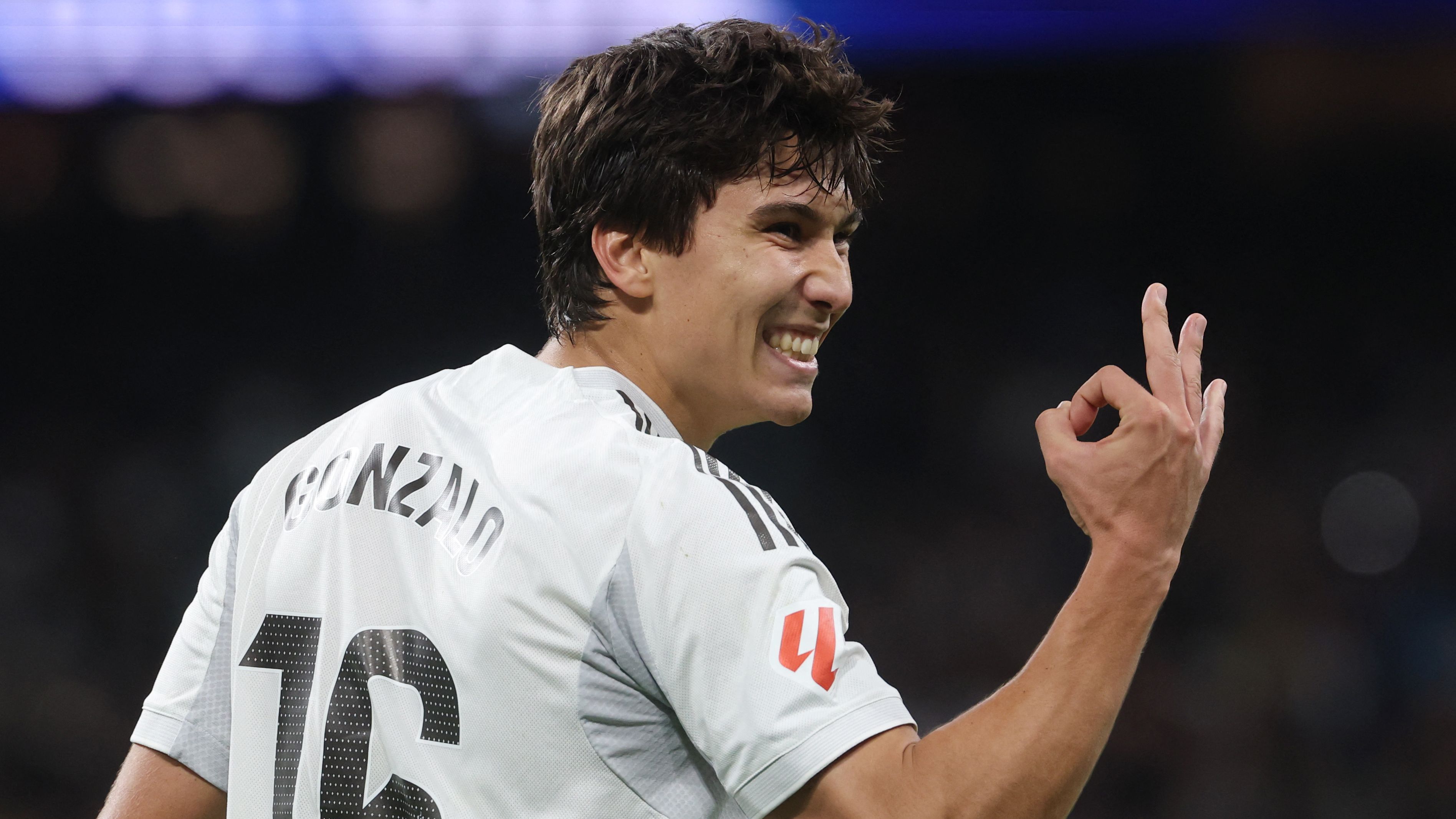 TOPSHOT-FBL-ESP-LIGA-REAL MADRID-BETIS