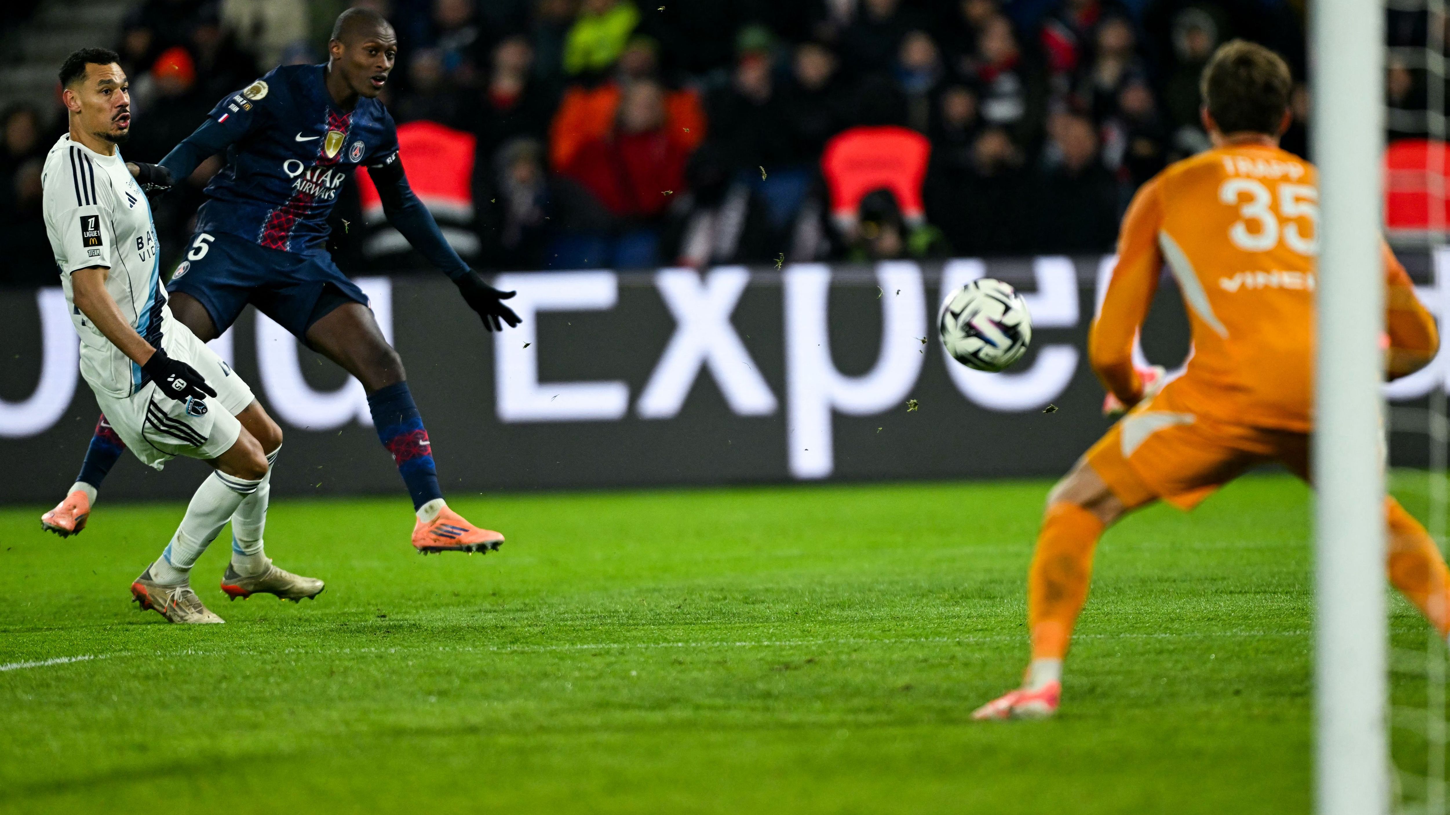 FBL-FRA-LIGUE1-PSG-PARIS FC