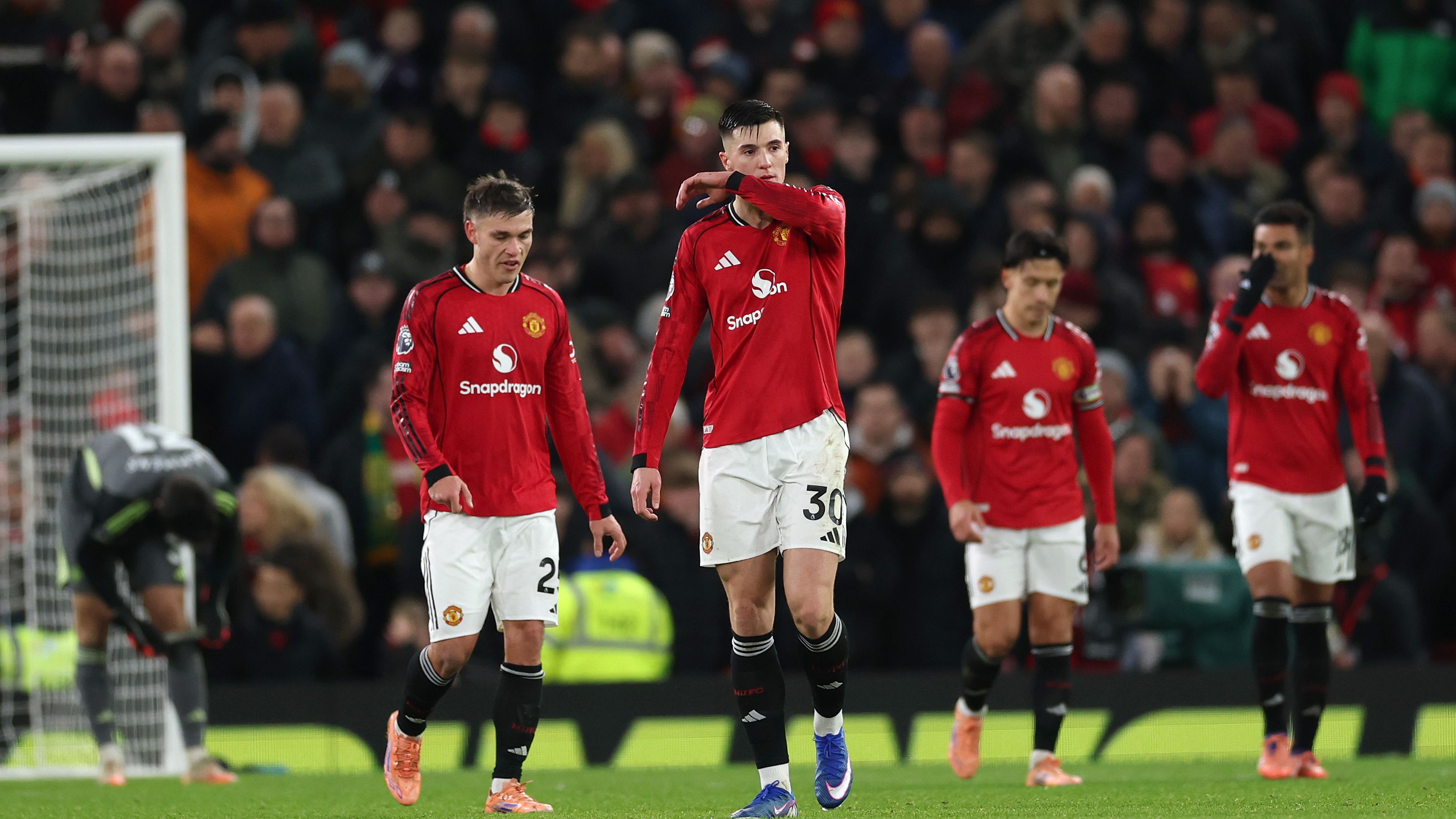 Manchester United vs Burnley: alineación bajo Darren Fletcher en la Premier League