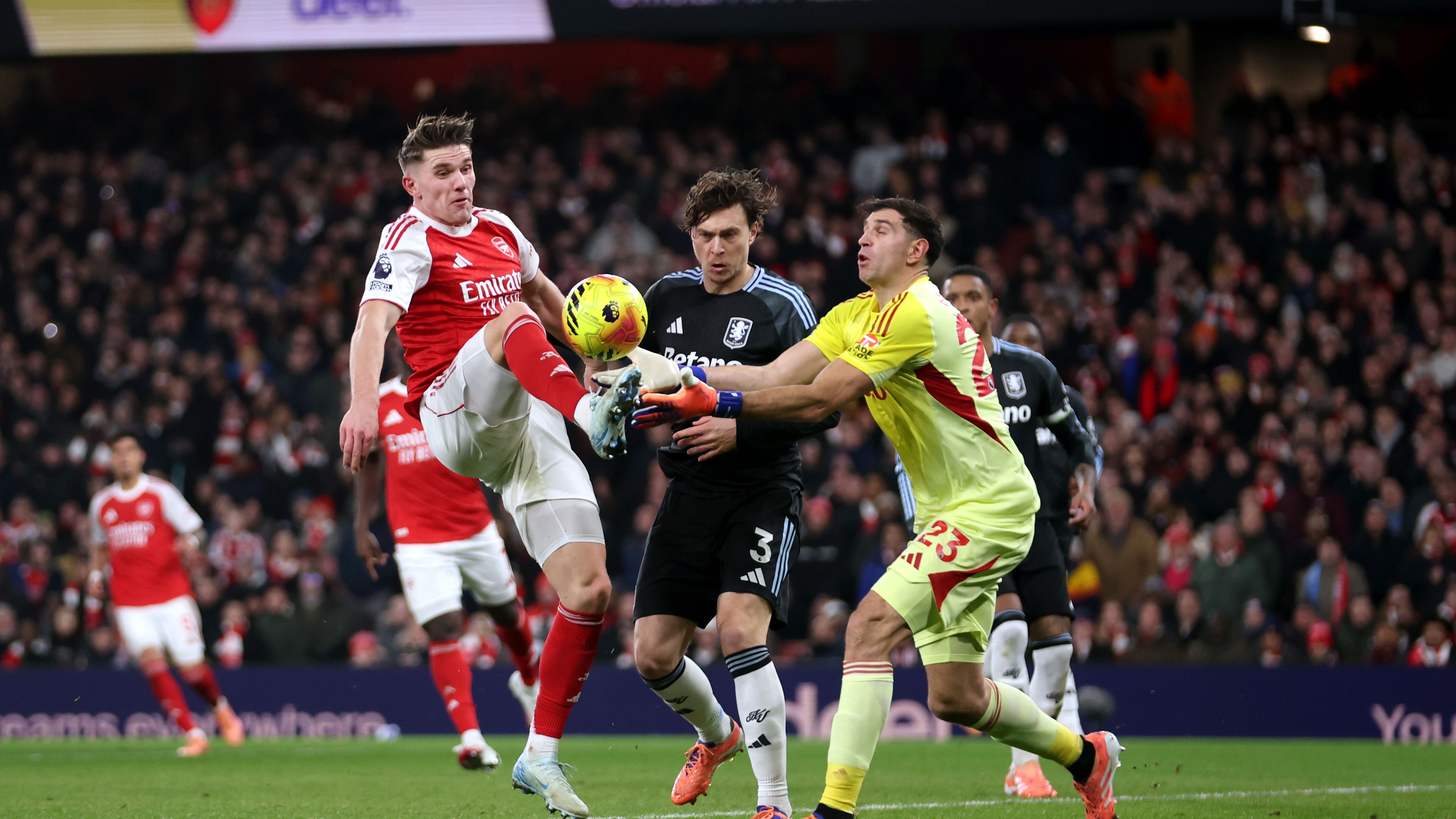 Arsenal v Aston Villa - Premier League
