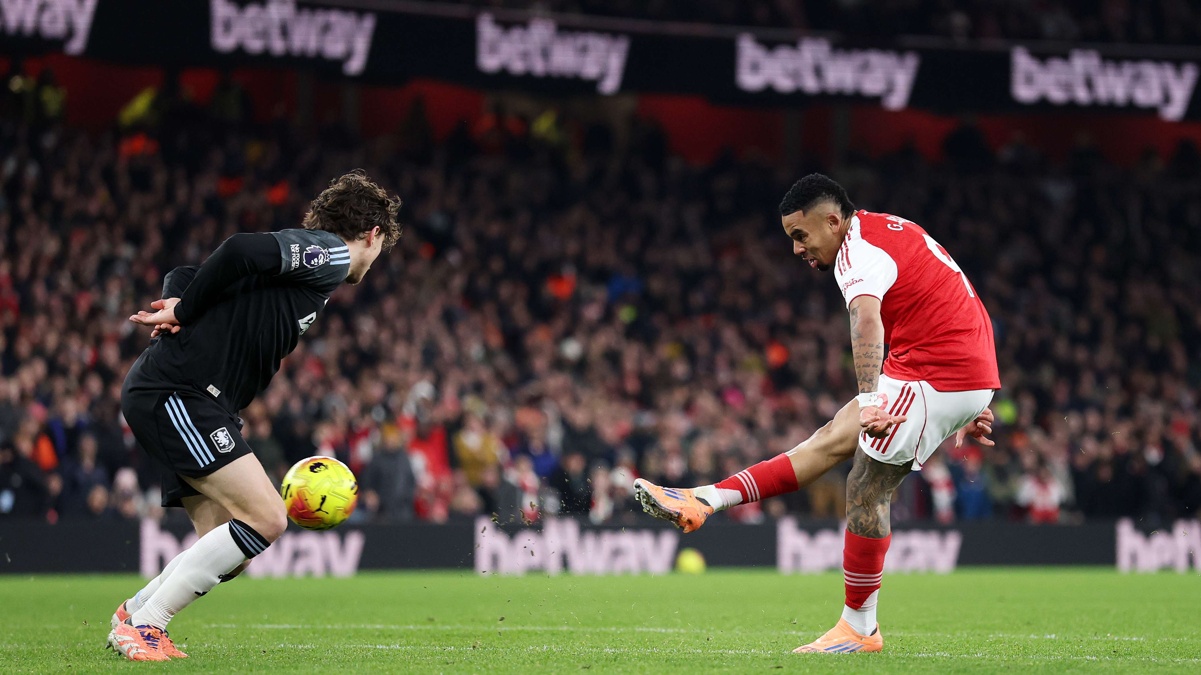 Arsenal v Aston Villa - Premier League