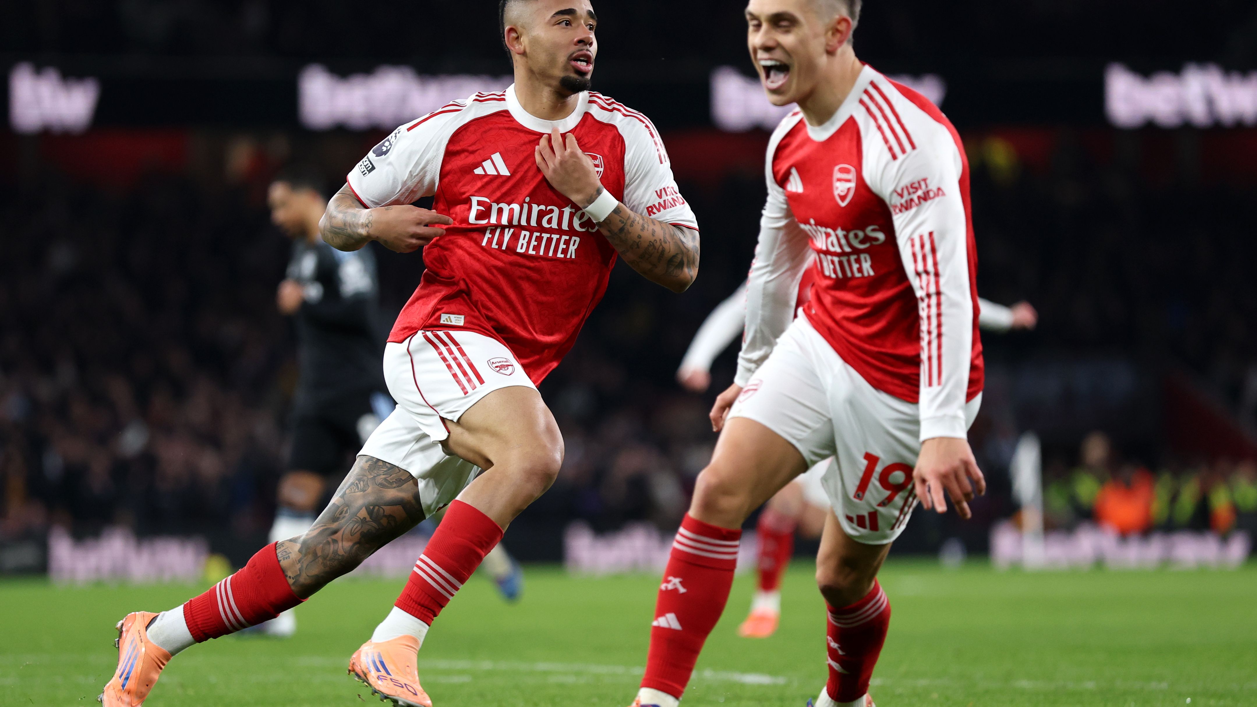Arsenal v Aston Villa - Premier League