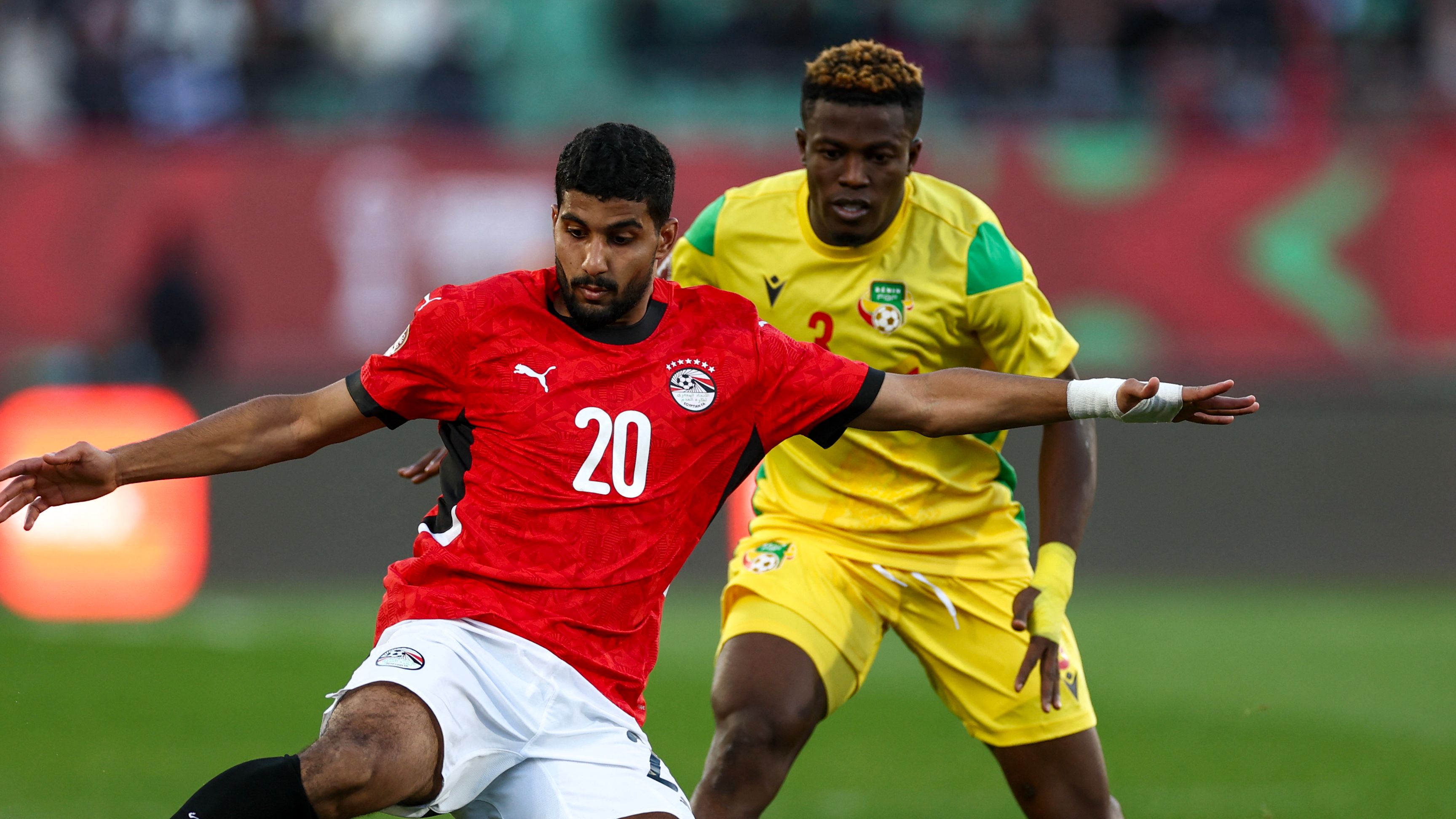 إبراهيم عادل يشترط مليون دولار للانتقال إلى الأهلي