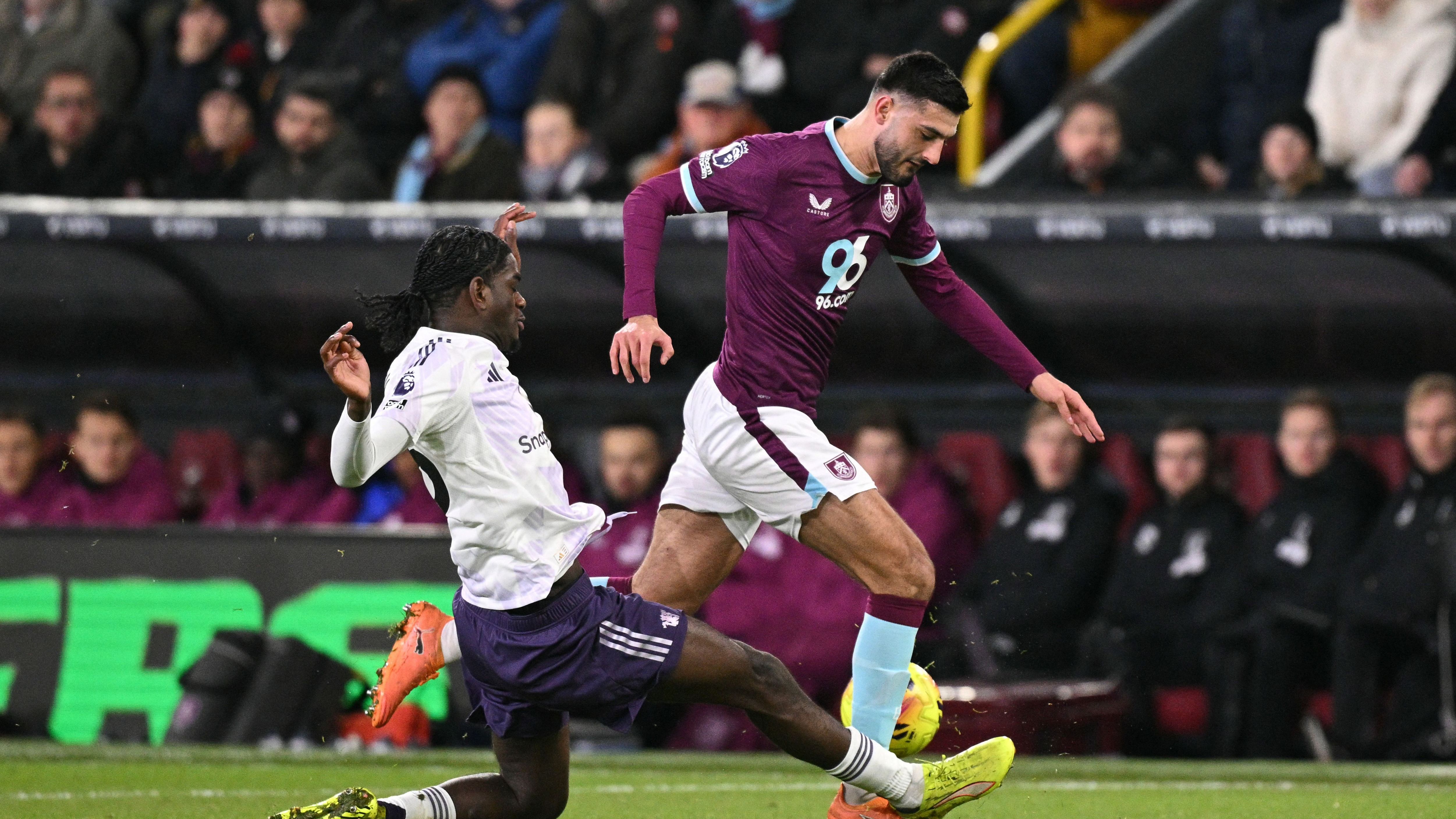 FBL-ENG-PR-BURNLEY-MAN UTD