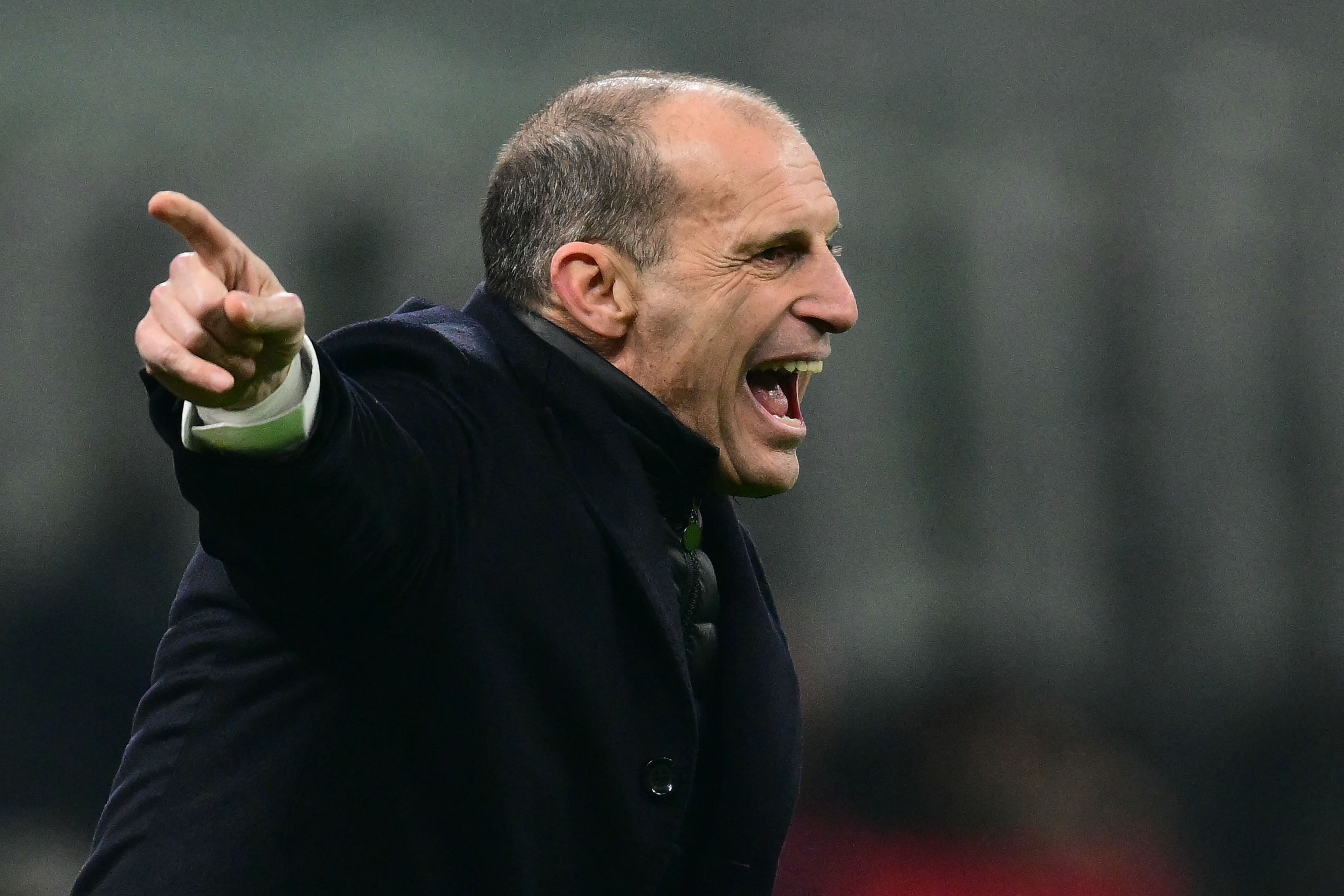 Allegri defiende Pavlovic ante Genoa y prepara el Milan para Fiorentina