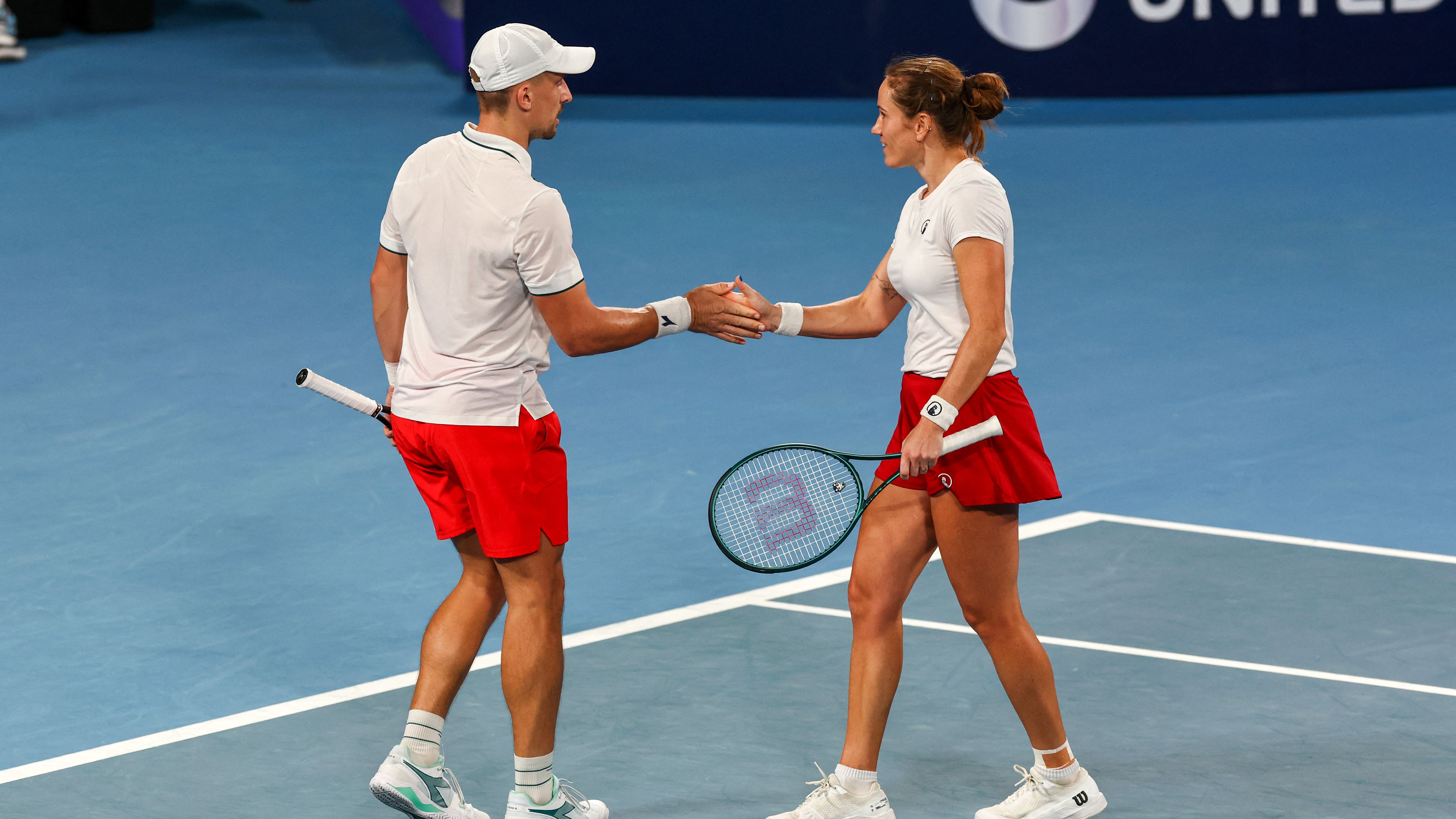 Hubert Hurkacz mène la Pologne en finale de la Coupe Davis à Sydney