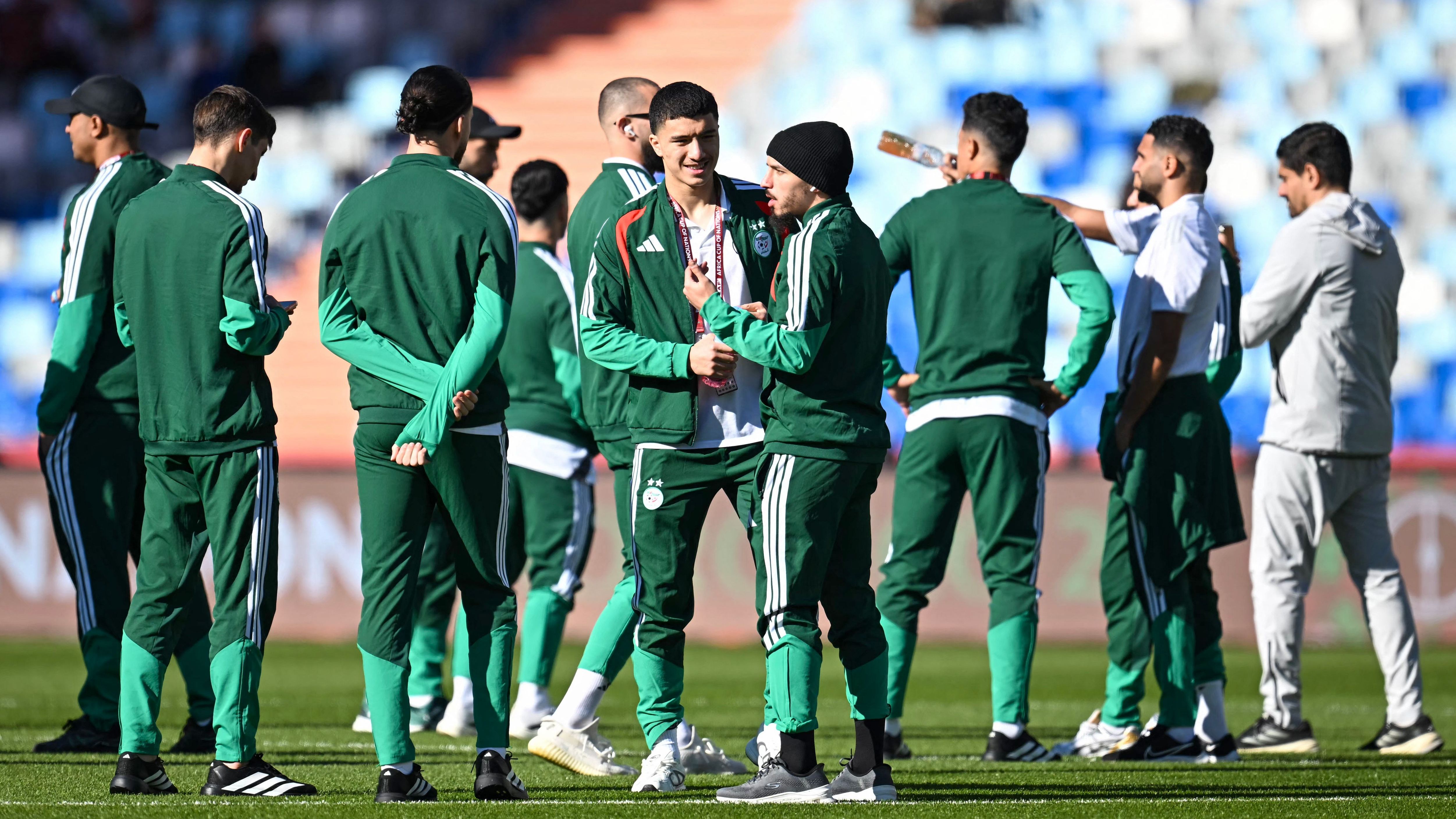 موهبة إنتر على رادار منتخب الجزائر.. وعقبة تؤجل الحسم