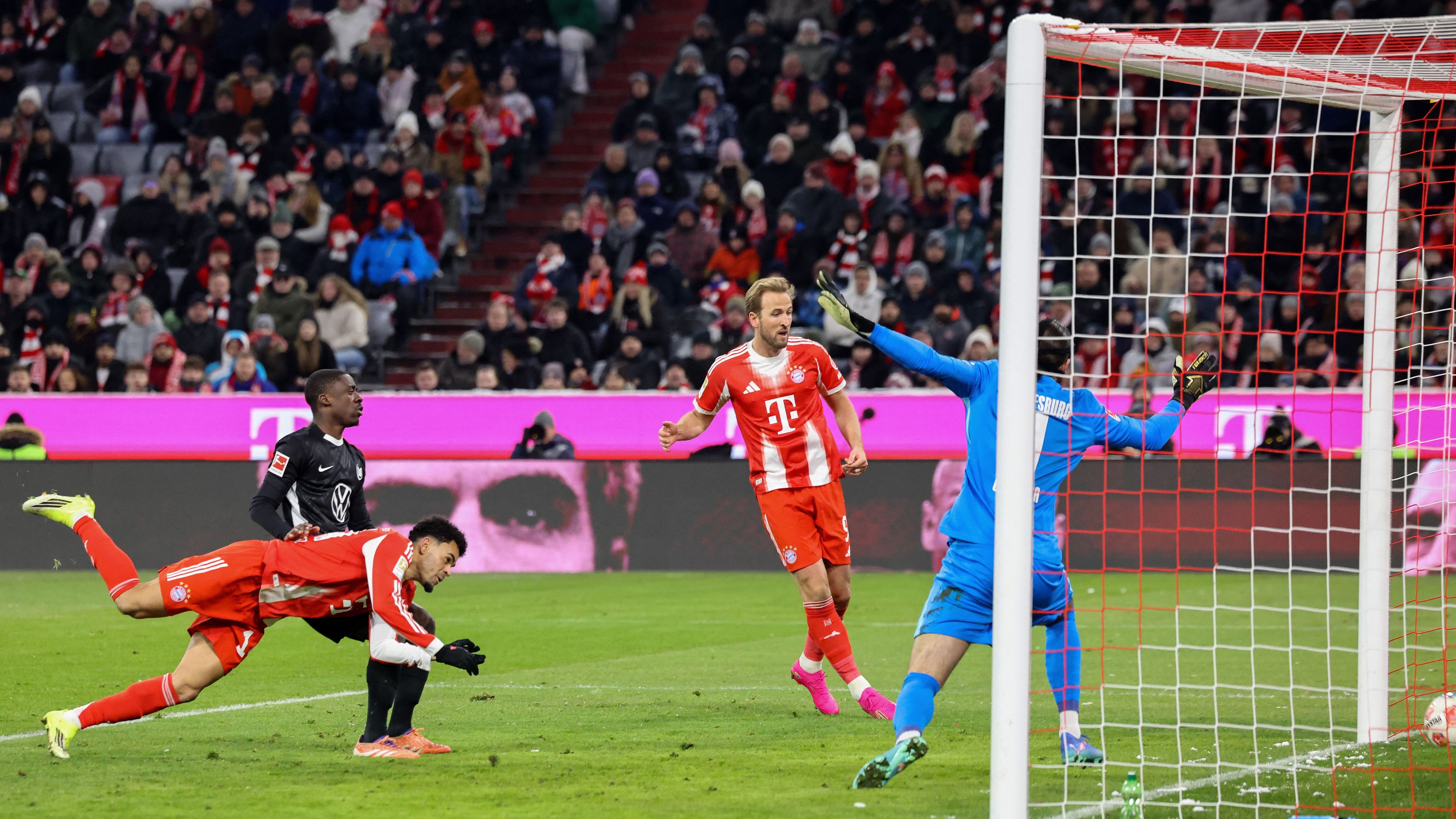 FBL-GER-BUNDESLIGA-BAYERN MUNICH-WOLFSBURG