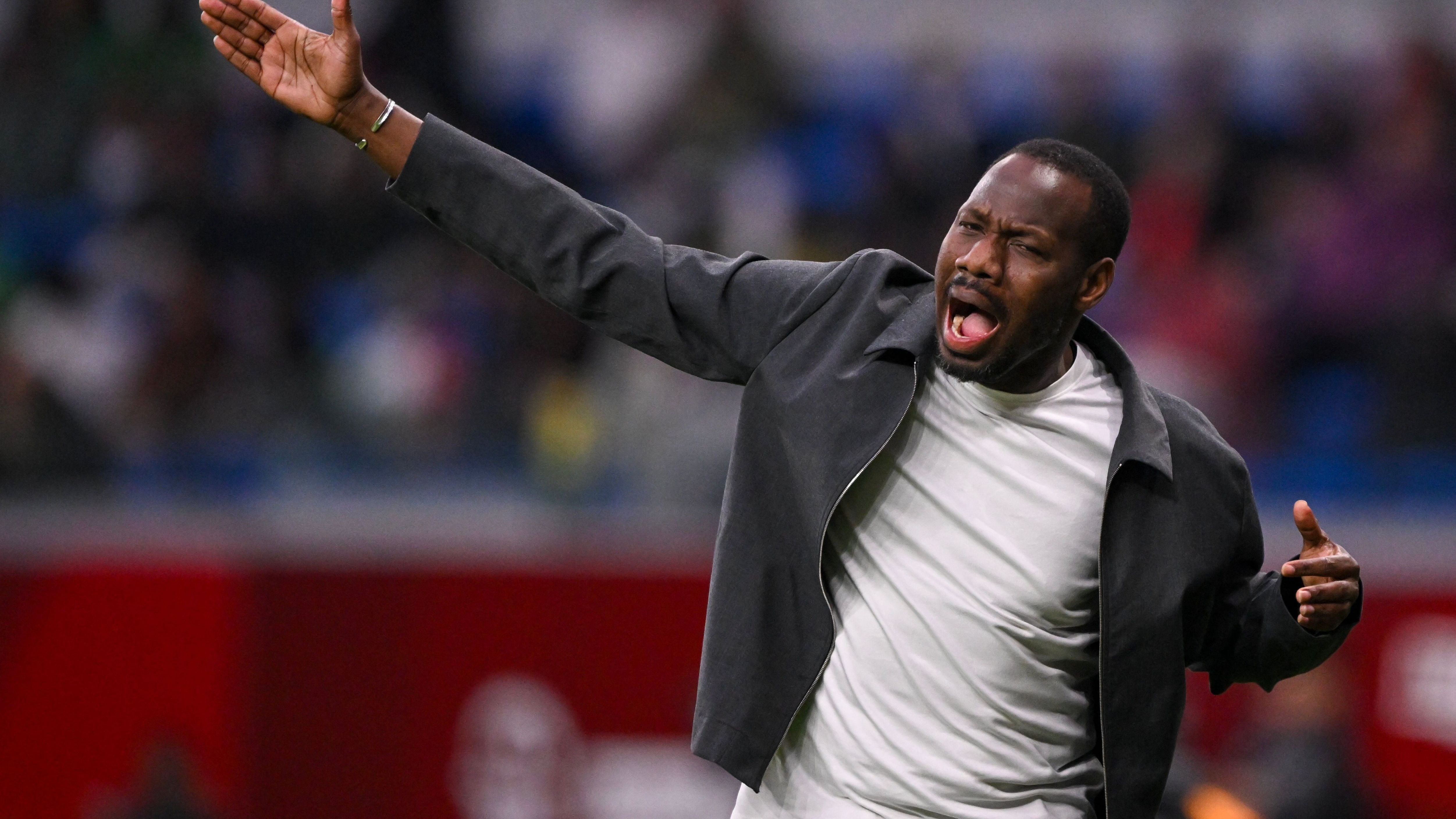 ثياو لتكرار إنجاز سيسيه